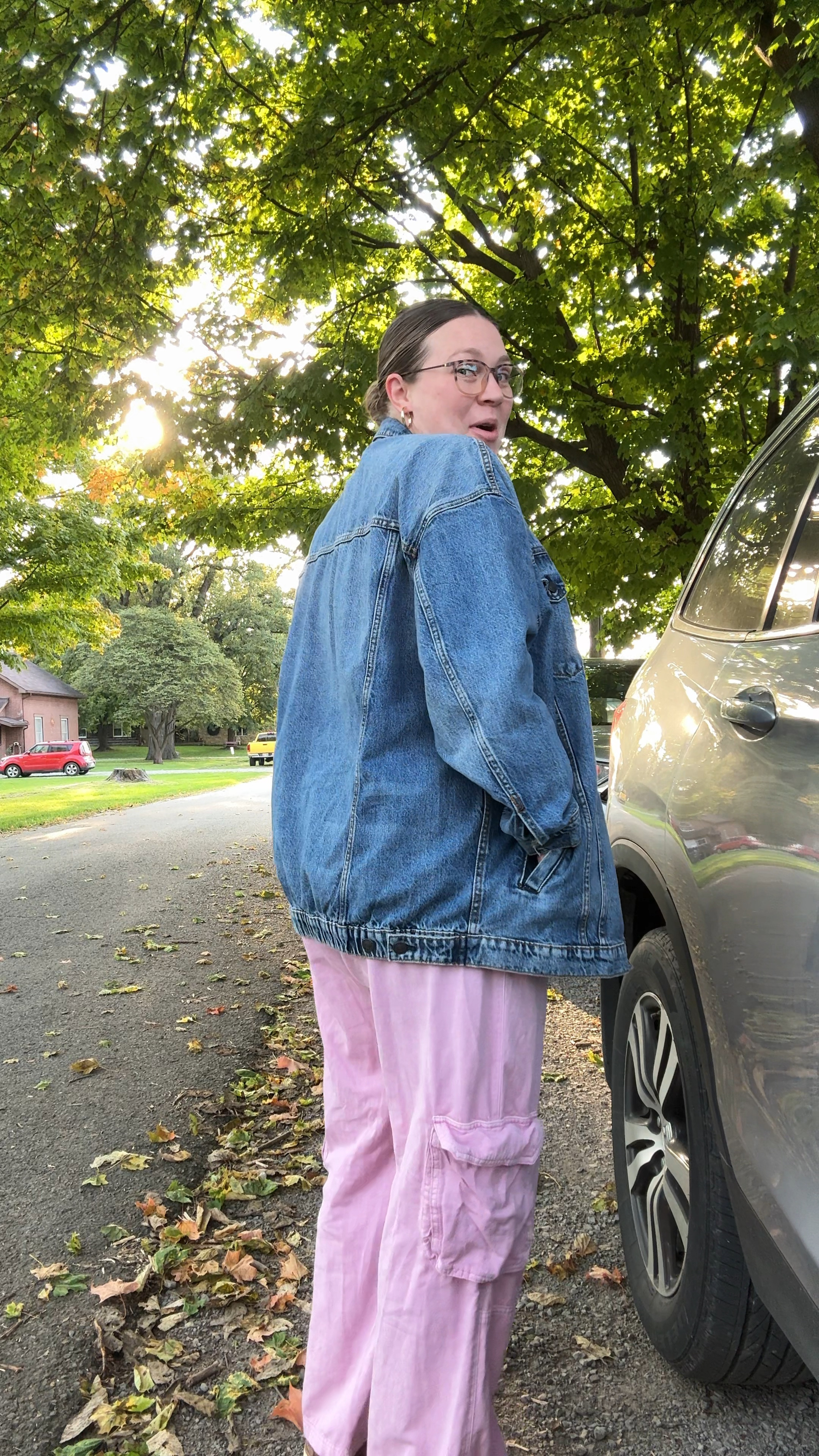 The search is over for the PERFECT OVERSIZED DENIM JACKET. I cannot get over the quality and how this fits.

I usually wear an XL in tops and I was able to get a L in this (5’7, 210 pounds)

Denim jacket, fall style, layering, fall layering, oversized jacket, American eagle, fall finds, midsize style

#LTKMidsize #LTKStyleTip #LTKVideo