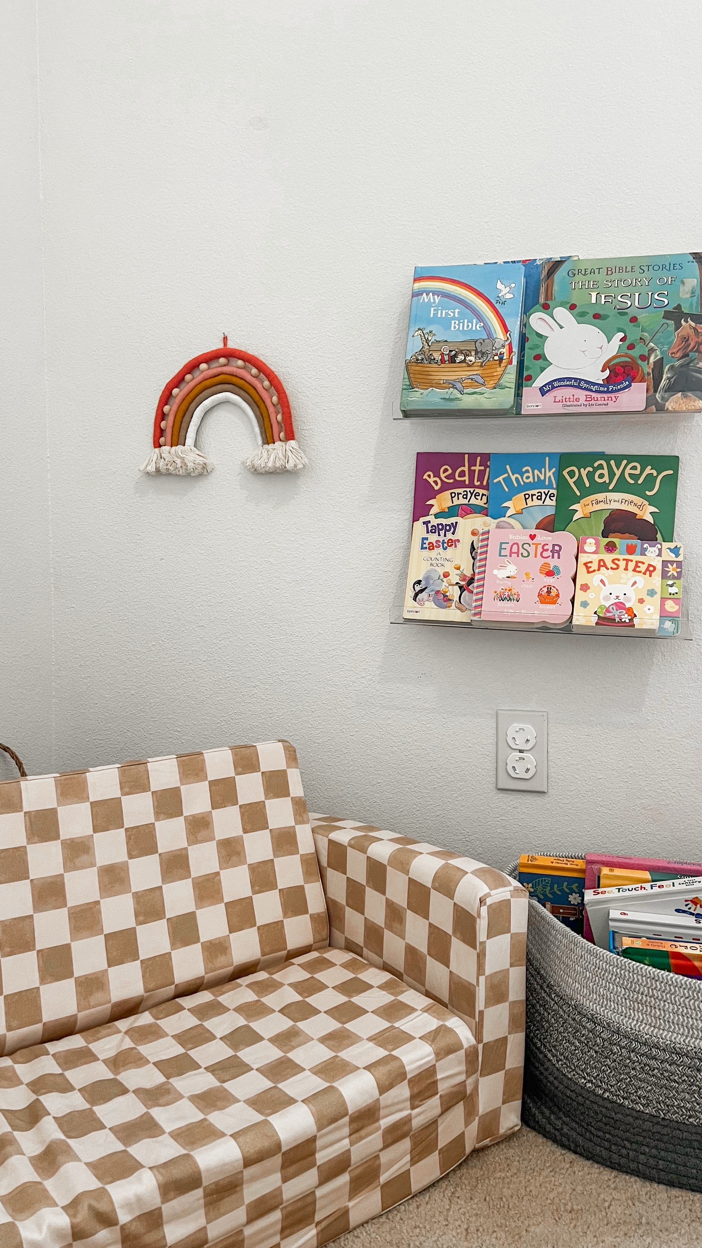Who doesn’t love a reset? 🤍🙌🏼 #sundayreset #toddlerroom #toddlerbedroom #kidsroominspo #playroominspo


#LTKKids #LTKFamily #LTKHome