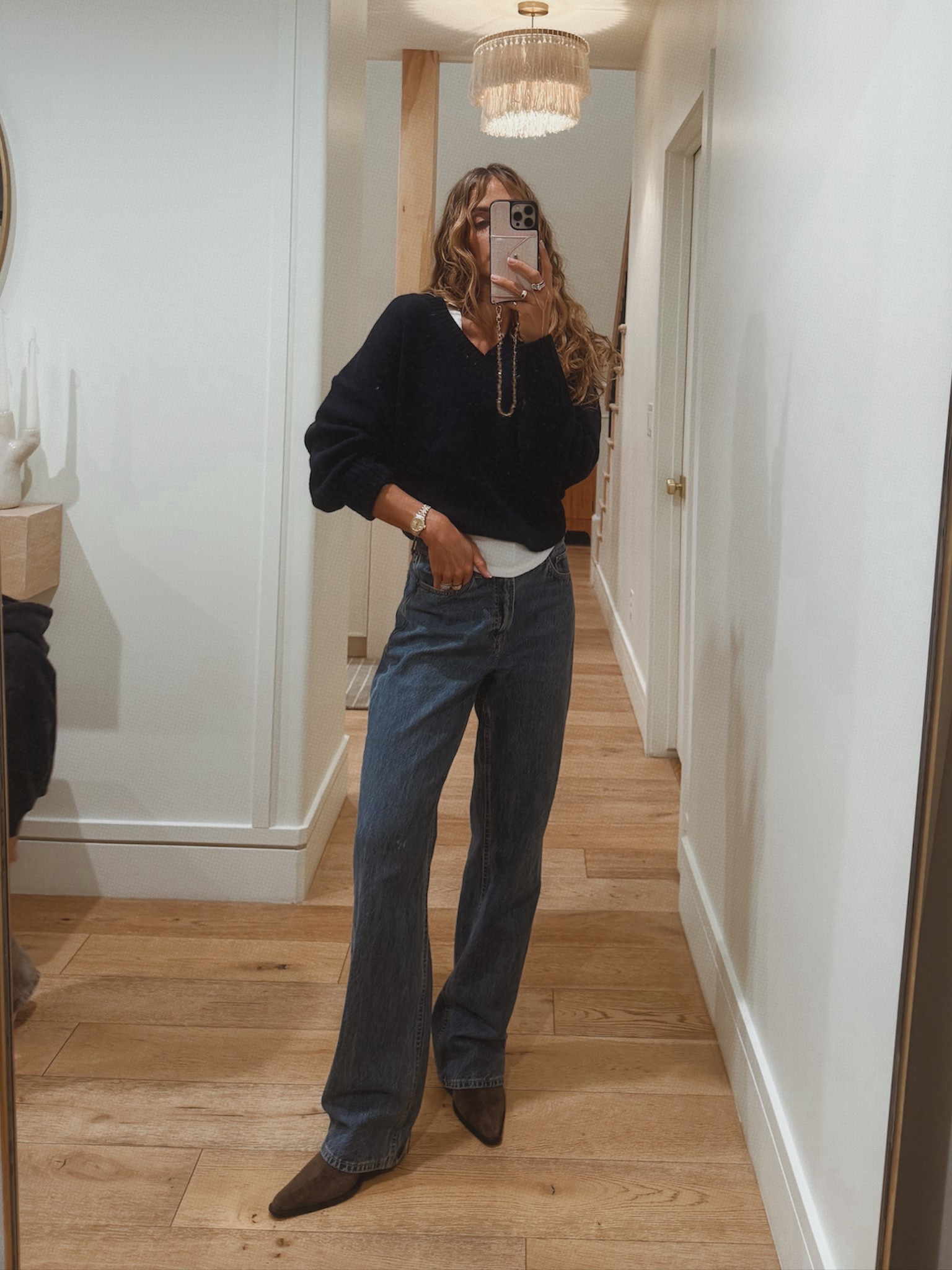 These are always on rotate in my wardrobe 

Sweater xs
Jeans 24L
Tank xs