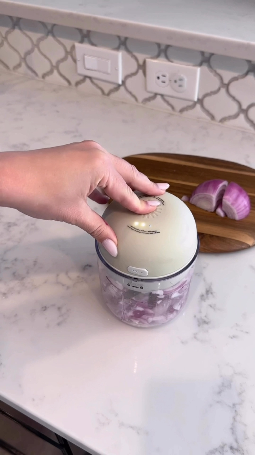 My compact food processor. So easy easy and lightweight to mince quickly!

#LTKHome #LTKFindsUnder50 #LTKGiftGuide