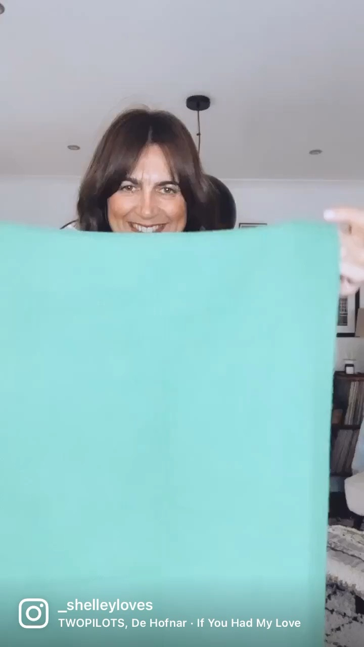 A simple but chic way to style your scarf

#LTKstyletip #LTKeurope