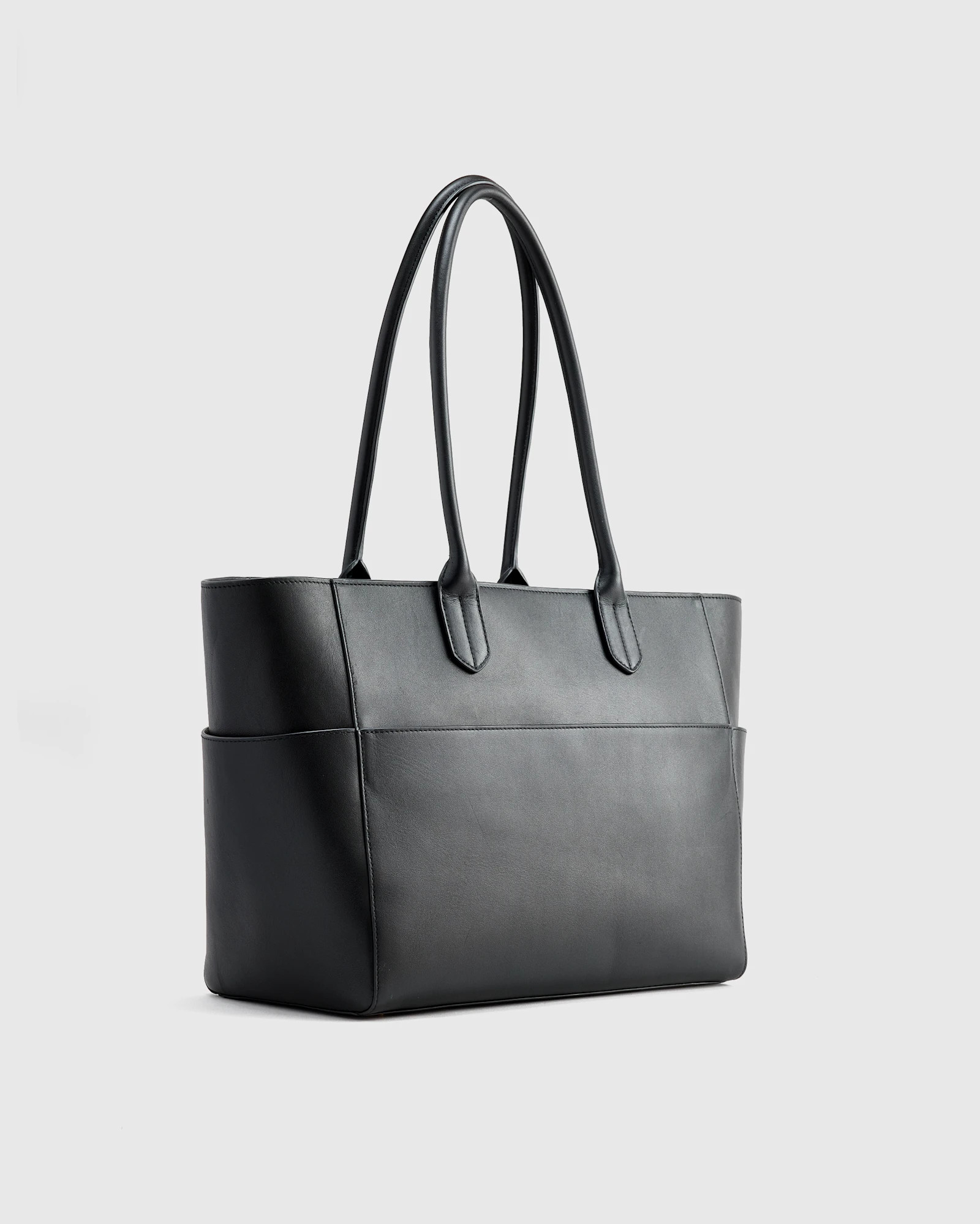 Hudson Tote in Black | Quince