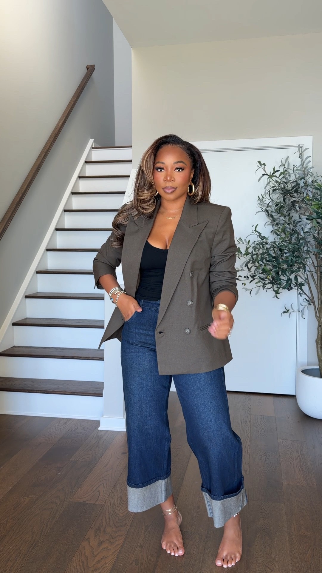 Must have blazer under $50 😍😍😍 5’9 200 lbs wearing a size large and 12 jeans