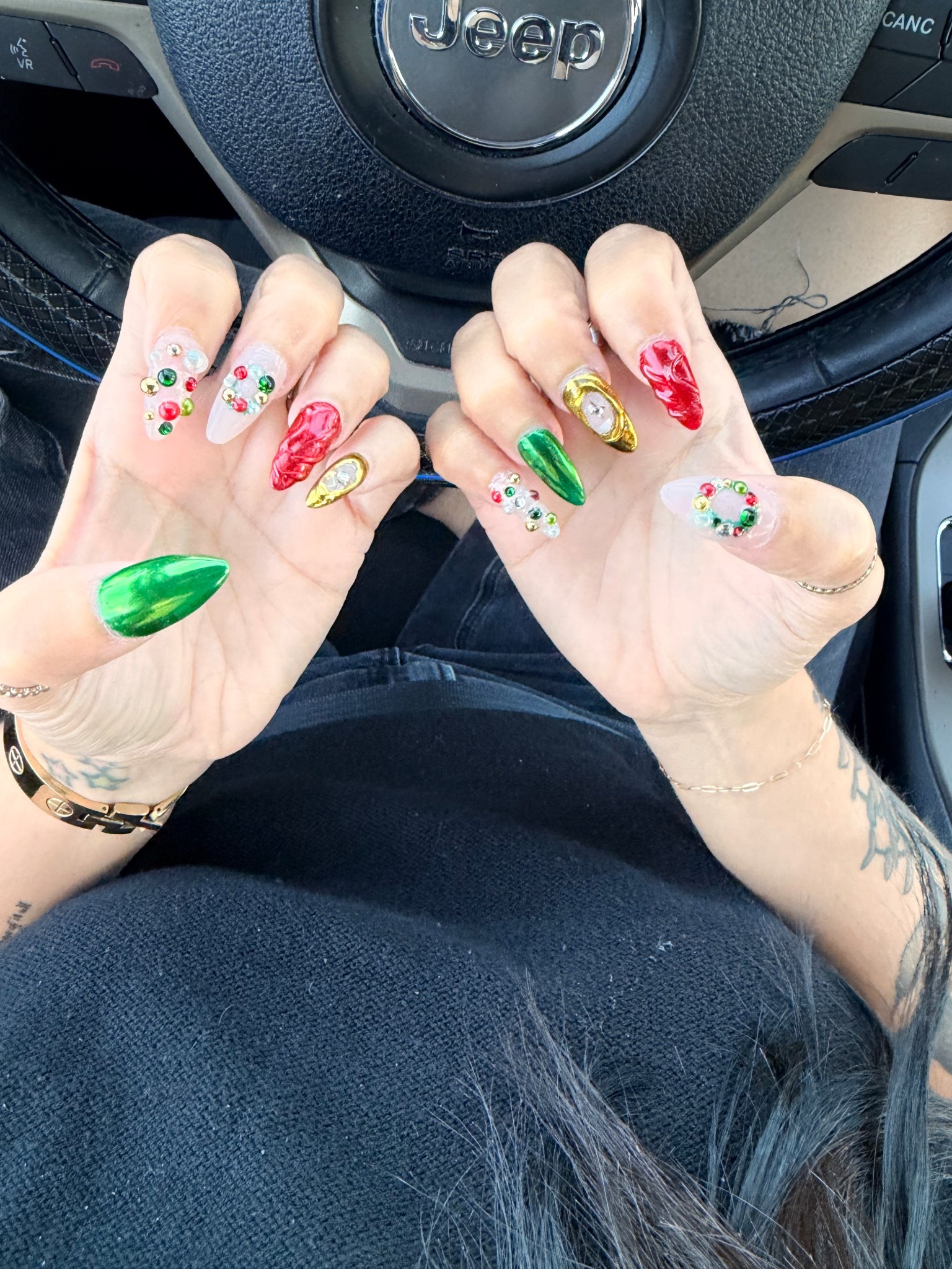 Christmas nail set 😍

#LTKselfcare #LTKBeauty #LTKHoliday