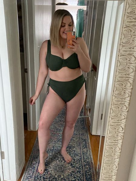 
This Abercrombie suit is freaking 🔥🔥
I love that it comes in the curve love style so it fits in all the right places. The straps are thicker, so it provides good support. 

Top - curve love L
Bottoms - L 

Vacation // bikini // swim //. Resort style // beach outift //. Spring break



#LTKswim #LTKsalealert #LTKmidsize