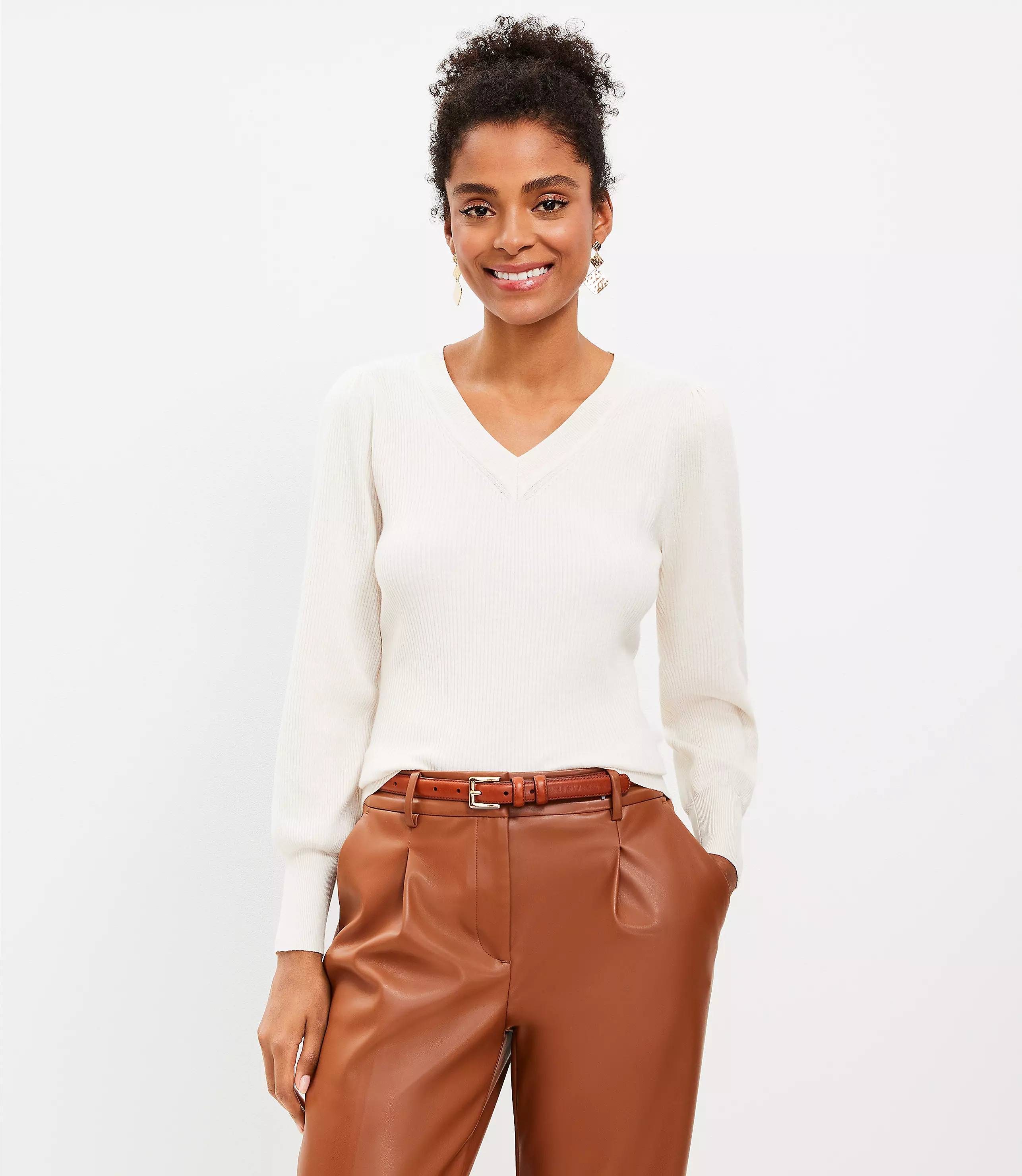 Petite Heathered Ribbed Puff Sleeve V-Neck Sweater | LOFT