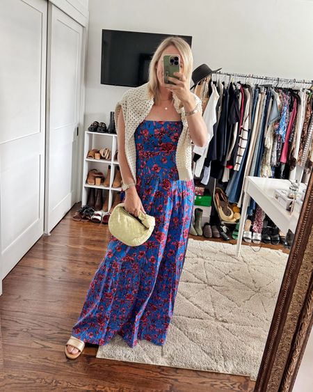 Such a pretty and flattering summer maxi 😍


#LTKitbag #LTKSeasonal