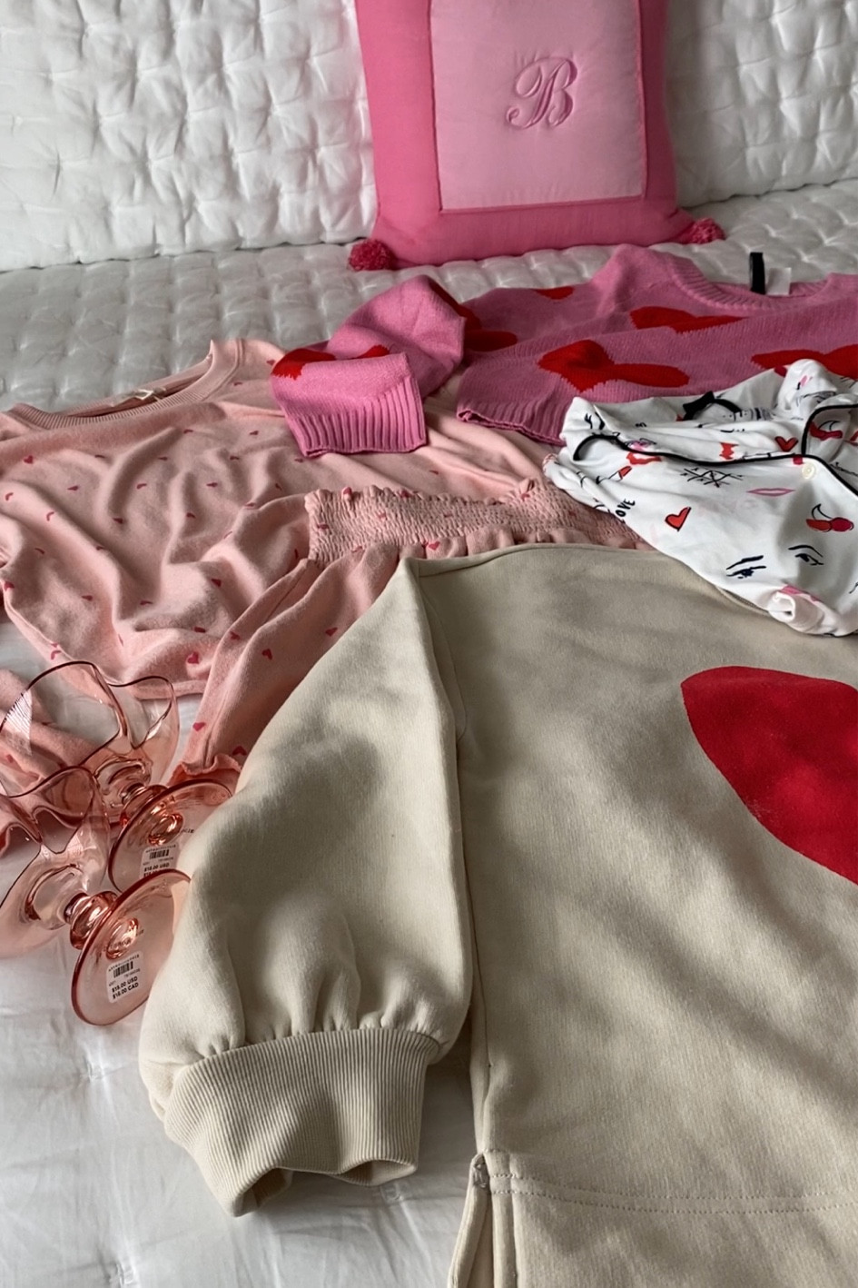 recent Valentine’s Day finds 🫶🤍

#LTKFind #LTKSeasonal