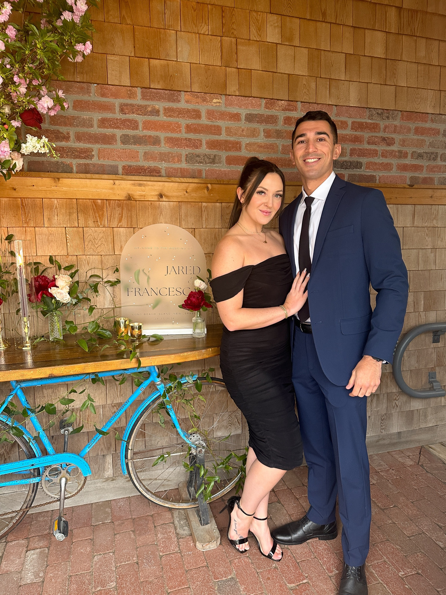 The perfect wedding guest dress! Elegant and comfortable fit , this dress is very flattering and can be dressed up or worn more casually! 


#LTKshoecrush #LTKwedding #LTKstyletip