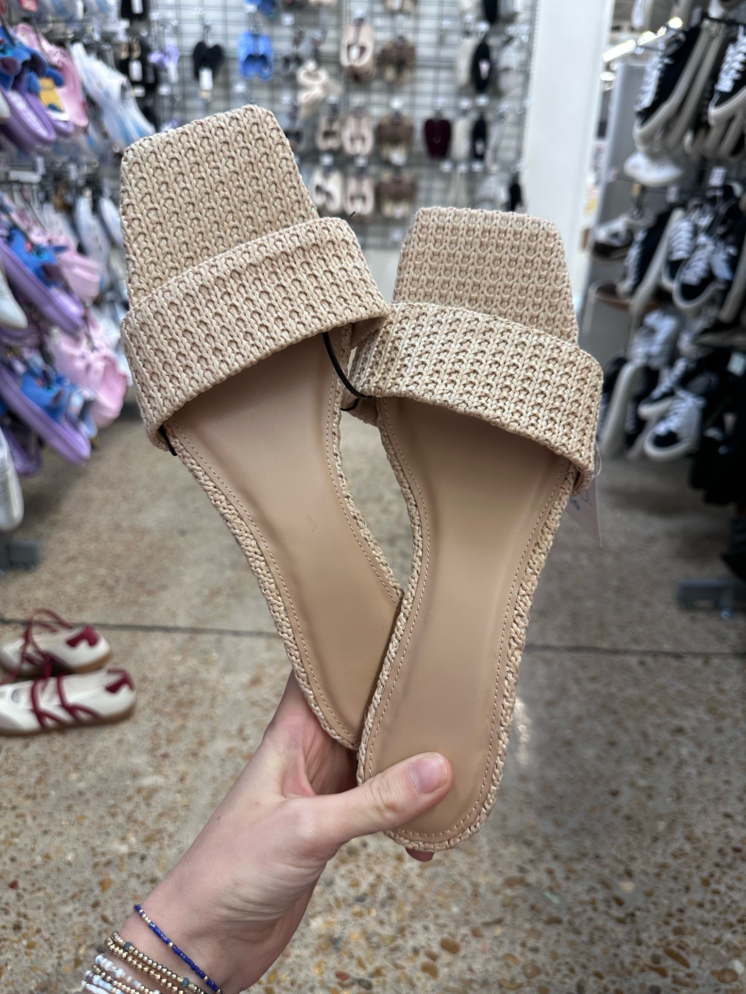 Literally the most perfect kitten heel.. like what.

#LTKootd #LTKgrwm #LTKselfcare