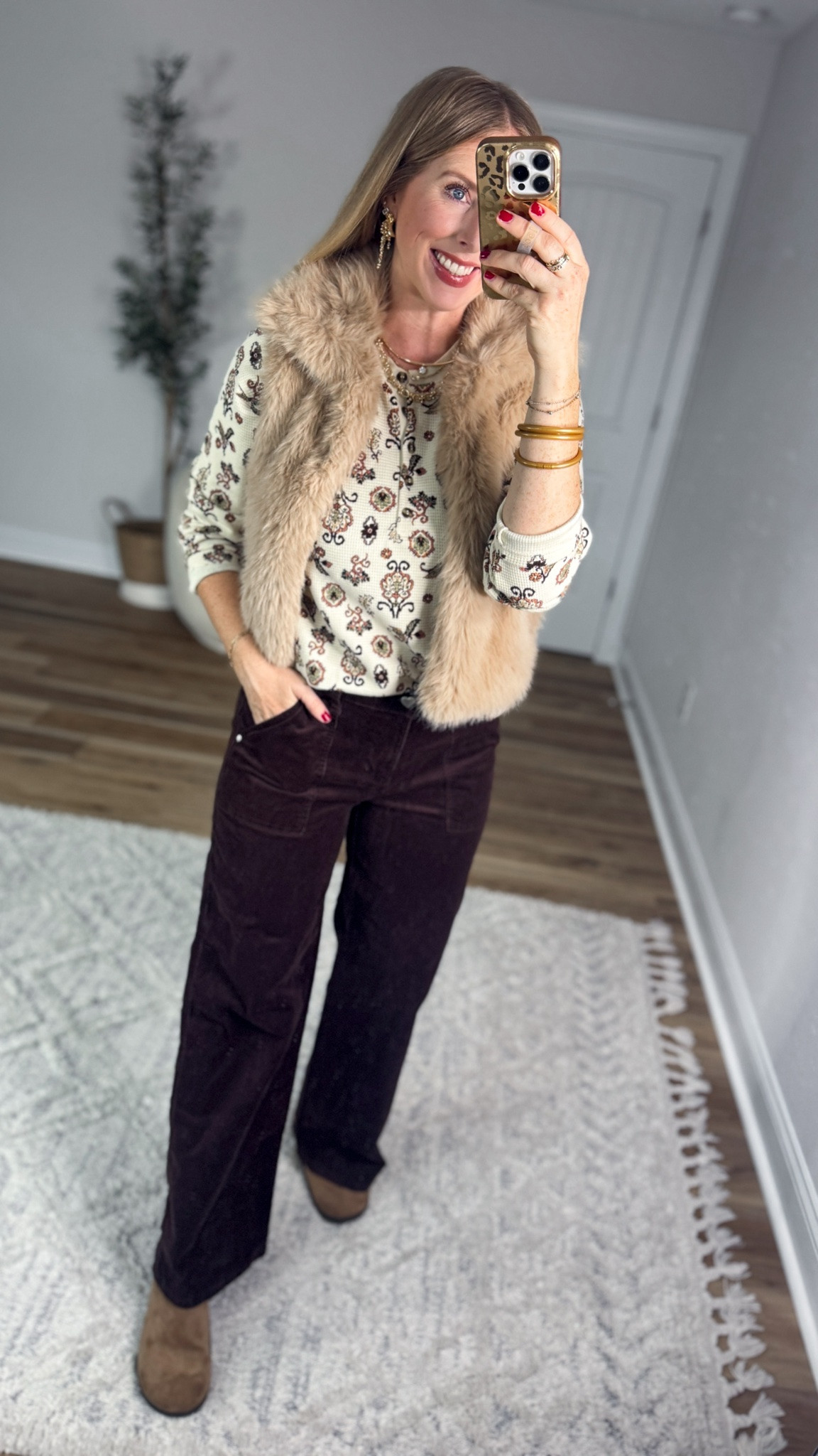 Weekend Walmart Wins try-on
Faux fur vest- girls 14/16. A little tight in the arm holes for me! But I think the girls 18 would fit!
Printed Henley- small
Corduroy wide leg pants- medium