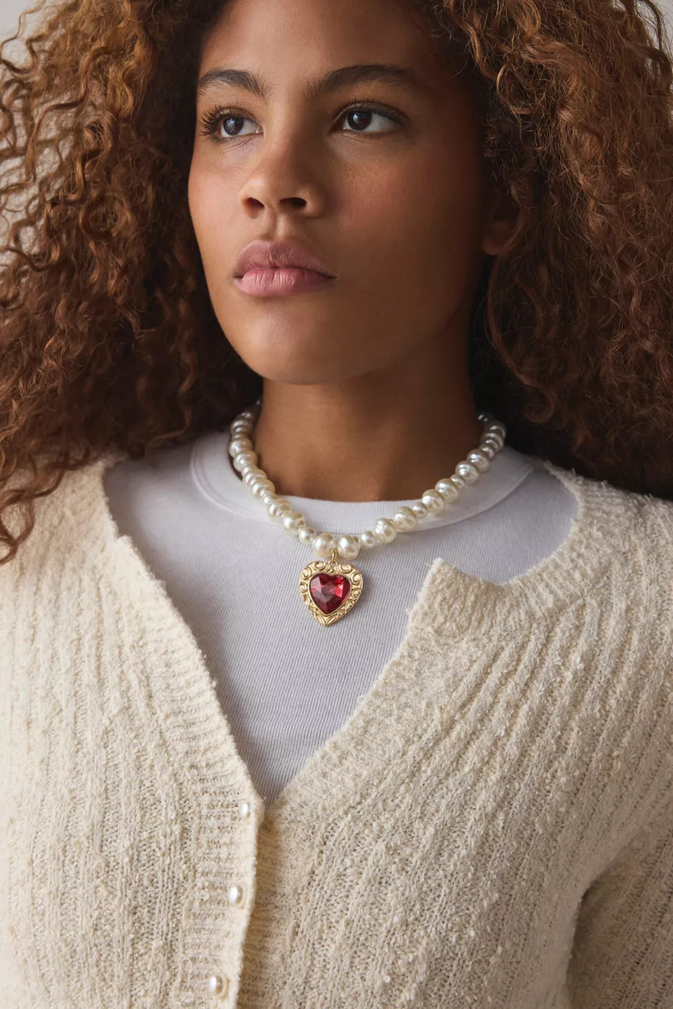 Aphrodite Rhinestone Heart Pearl Necklace | Urban Outfitters (US and RoW)