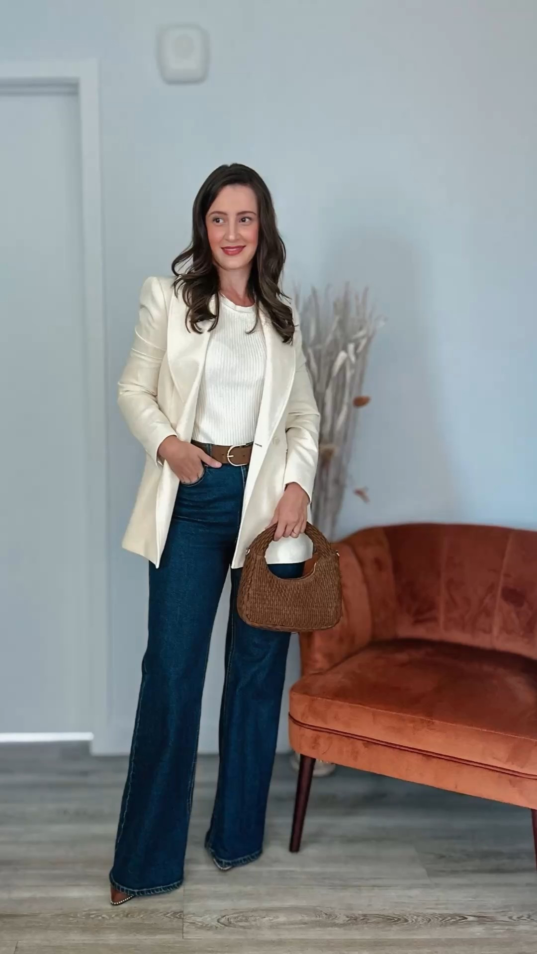 Neutral business casual outfit 
Elevated neutral Workwear

This is my go-to formula for looking polished, expensive, and confident at work — without loud trends or logos.

🤍 Why neutrals always win in business casual:
• They mix effortlessly
• They photograph beautifully
• They look elevated on repeat
• They work from office → meetings → dinner.

✨ Today’s outfit formula:
– Structured neutral blazer
– Clean, minimal top
– well fitted denim
– Boots
– Trendy Suede bag, belt & boots 


#LTKWorkwear