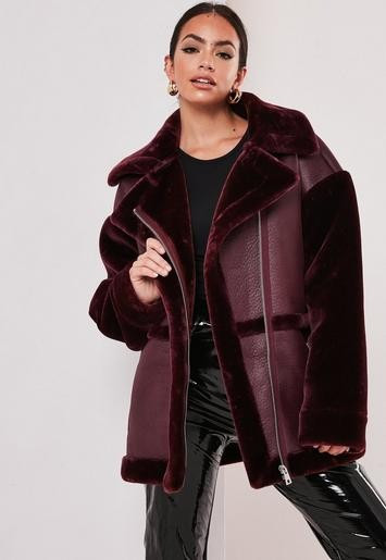 Missguided - Fliegerjacke aus Kustleder mit Kunstfellbesatz und Reißverschluss in Weinrot | Missguided (DE)