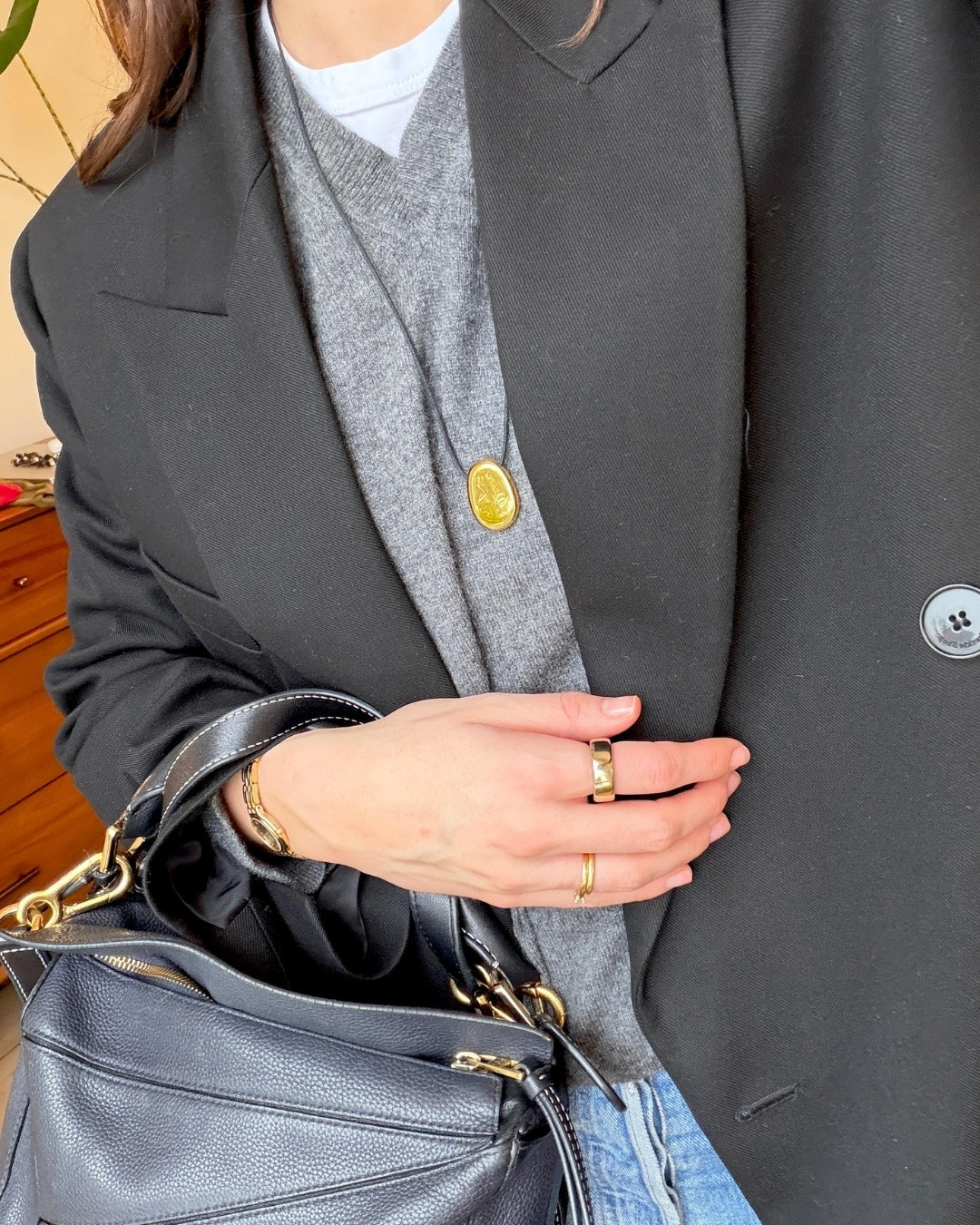 Outfit details styling black and grey

#LTKwinter #LTKstyletip