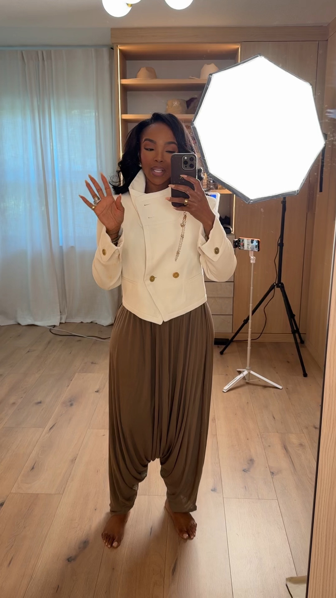 Scroll to shop 🤍  

Perfect for fall layering, brunch dates, or an elevated everyday look.  

Follow me on Instagram and YouTube @kirasfashionfinds  

#LTKvlog