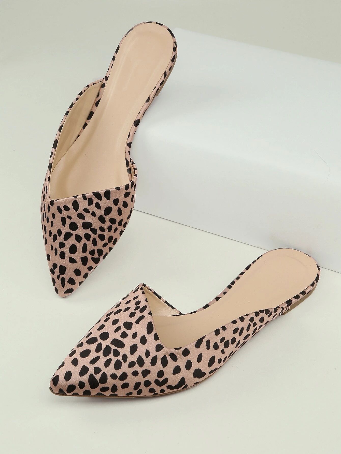 Cheetah Print Pointy Toe Slide On Flat Mules | SHEIN