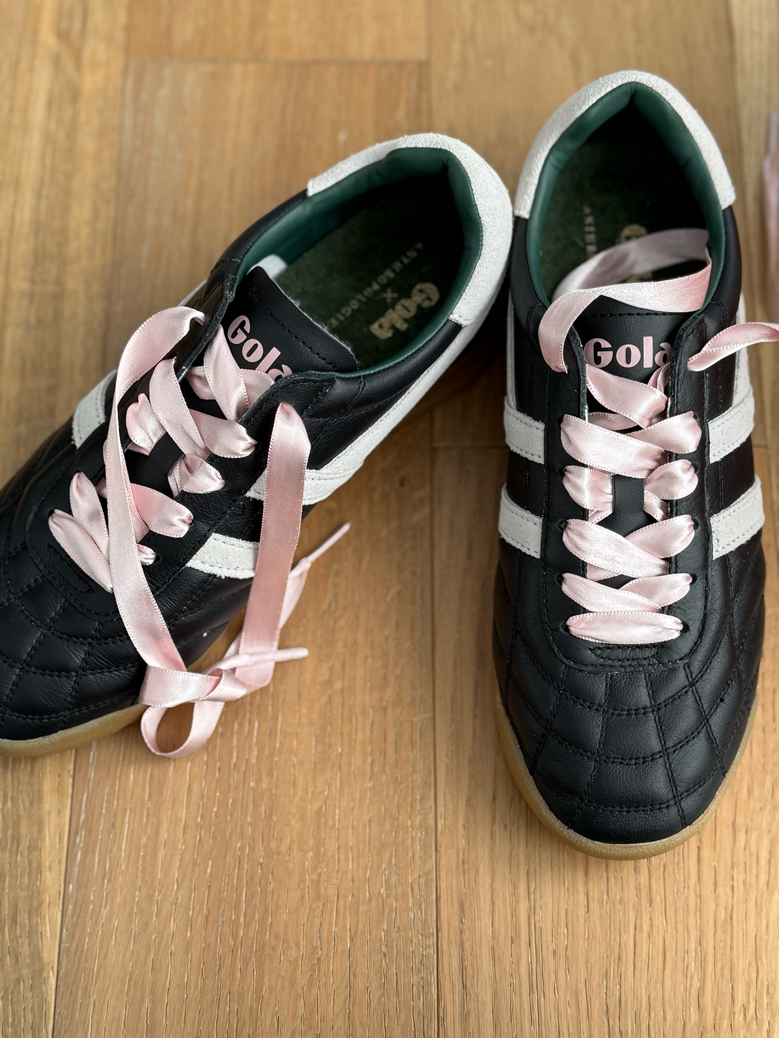 Ahh!! I just love these!! 

Shoes 
Tennis shoes 
Outfit 
Anthropologie 

#LTKBeauty #LTKShoeCrush #LTKStyleTip