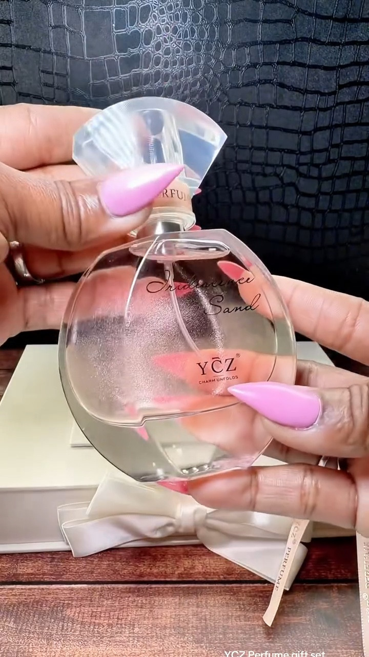 Replying to @Natalie Home Finds  Some perfumes smell good at first… then disappear. This one does the opposite 👀 #ycz #perfumegiftset #fragrance #giftforher  #PerfumeLovers #FragranceAddict #TravelSizePerfume #LuxuryScent #GiftIdeasForHer

#LTKMothersDay #LTKBeauty #LTKselfcare