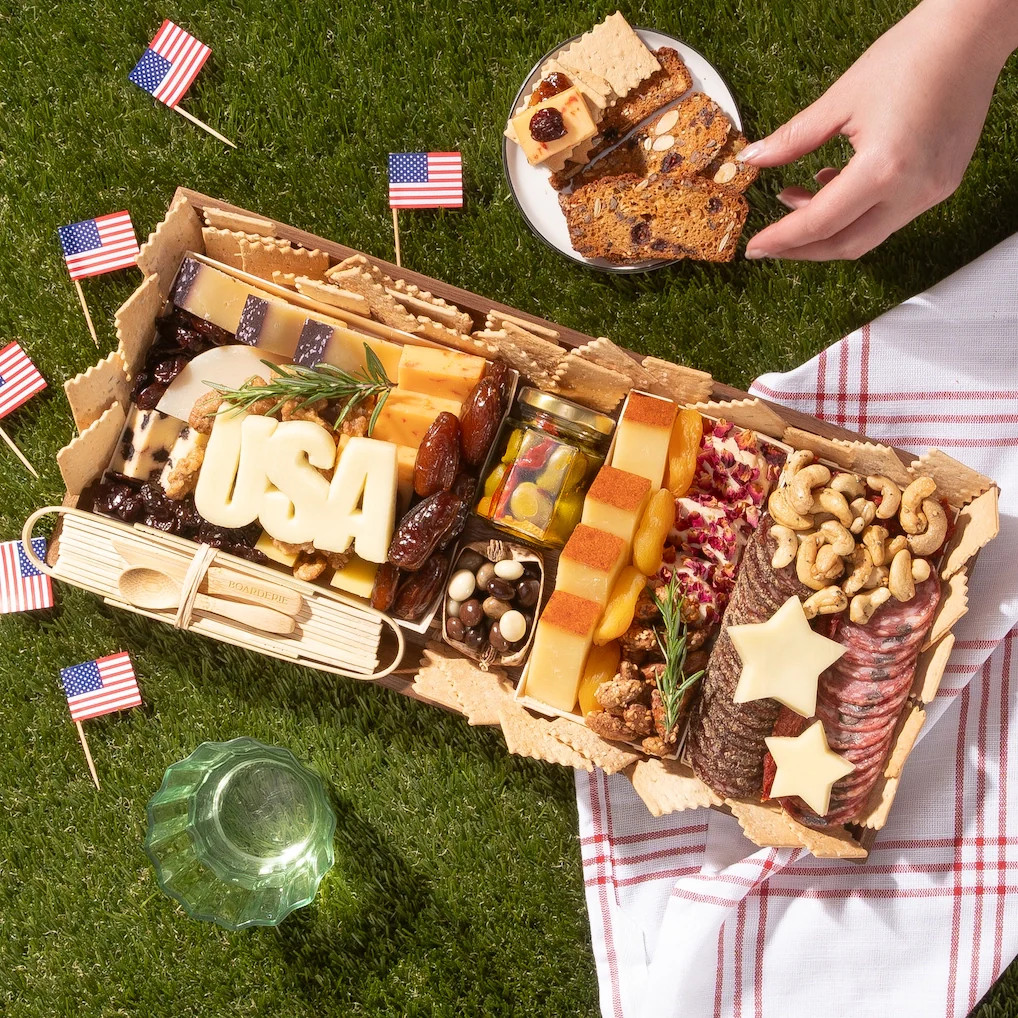 Memorial Day Large Cheese & Charcuterie Board | Boarderie | Boarderie
