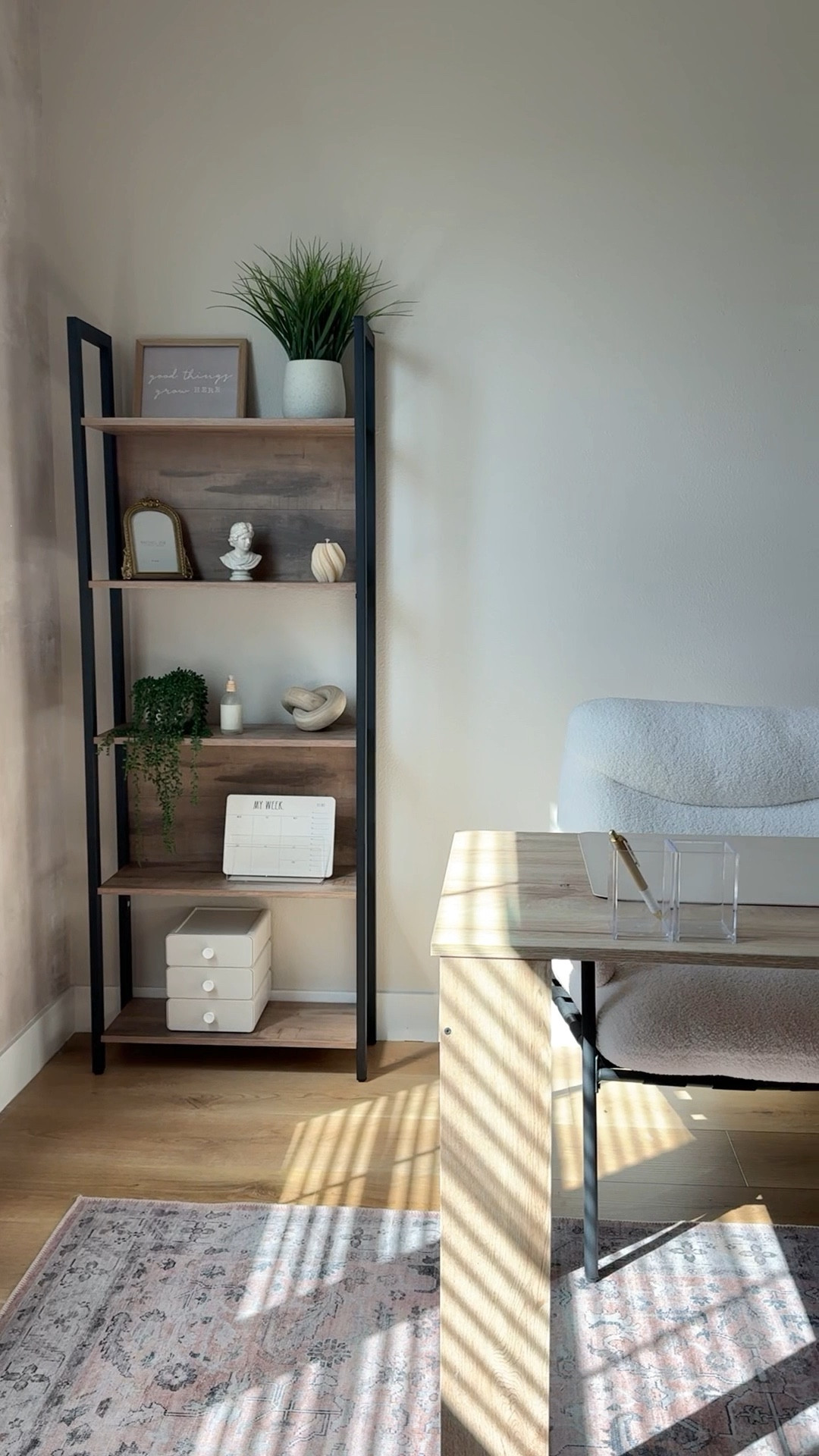 Seriously my most favorite room in the house because the sun raises on this side 😍 love the cozy and calm atmosphere here 🤍☁️ #office #homeoffice #homeofficedecor #homeofficeinspo #morninglight #calmofficespace 