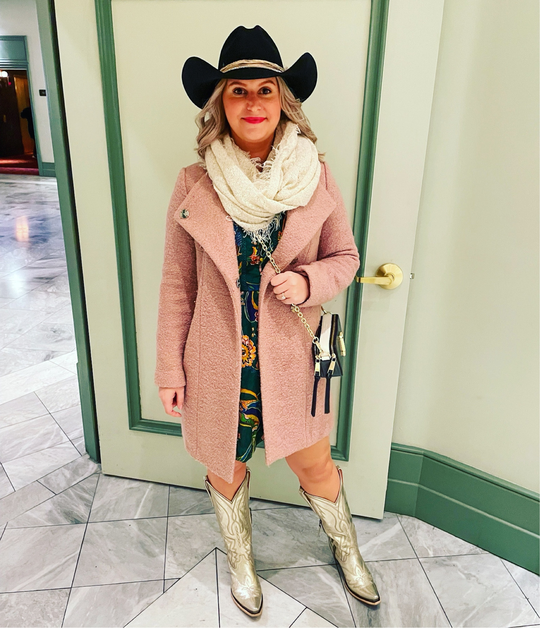 #westernstyle #westernfashion

#LTKstyletip #LTKshoecrush #LTKSeasonal