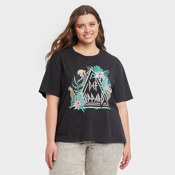 Women's Def Leppard Floral Print Short Sleeve Graphic T-Shirt - Vintage Black | Target