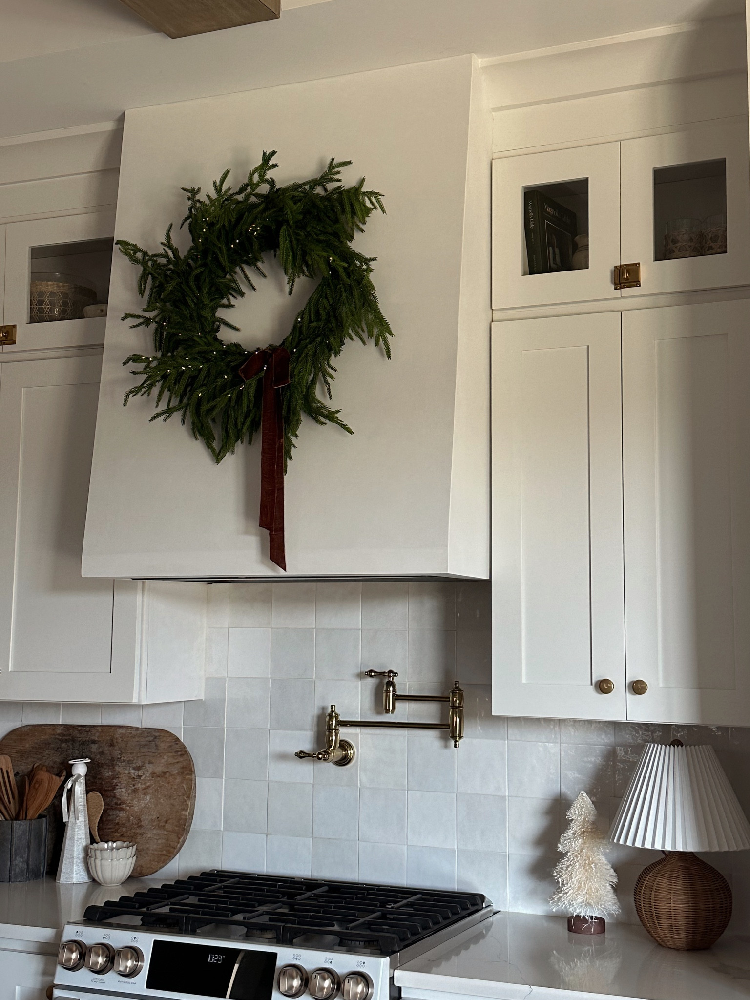 my favorite pre-lit wreath, I reuse every year!! 

Christmas decor 
McGee and co 
Amazon holiday finds 

#LTKHome #LTKSaleAlert #LTKHoliday