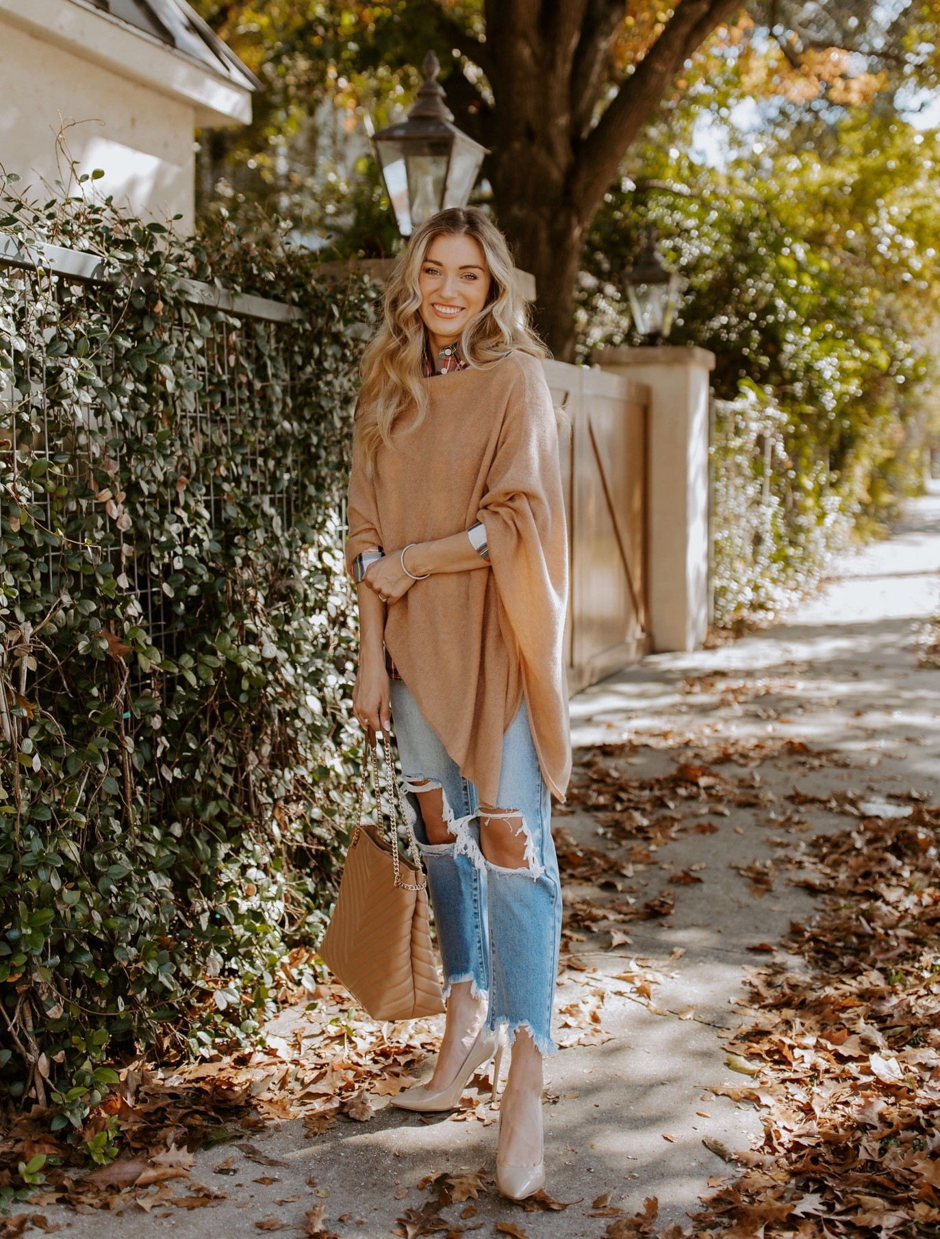 Cashmere poncho OH MY 🙌🏼 this neutral layered fall outfit is so comfy and cute! Pair this cashmere top with your favorite flannel and jeans for a cozy day out

#LTKStyleTip #LTKActive #LTKWorkwear