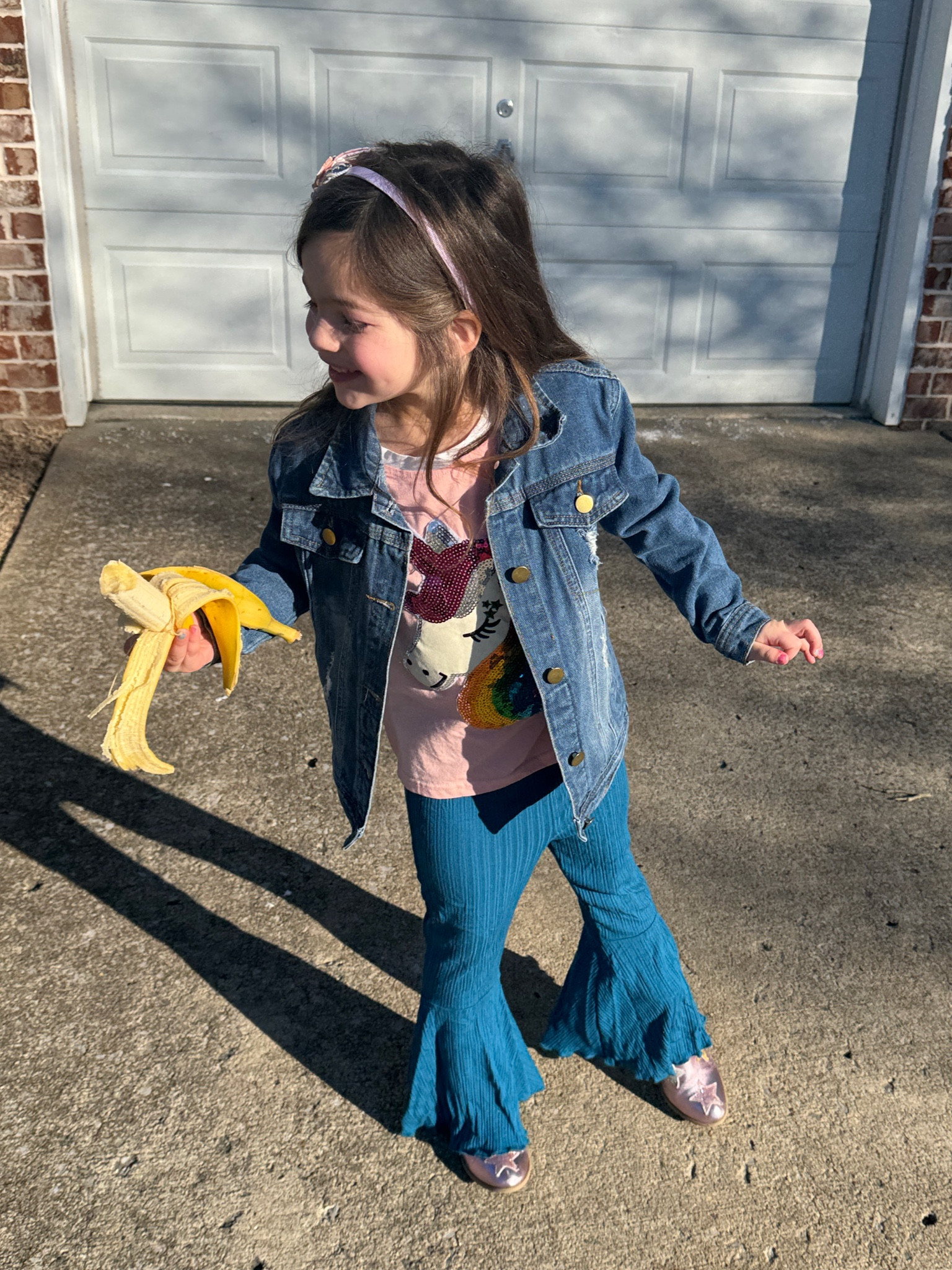 Every time she wears flare pants, she grabs her boots and a jean jacket to look a little more like Lainey Wilson. 🥰

#kidsfashion #cutekids #laineywilson #kids

#LTKKids #LTKFamily