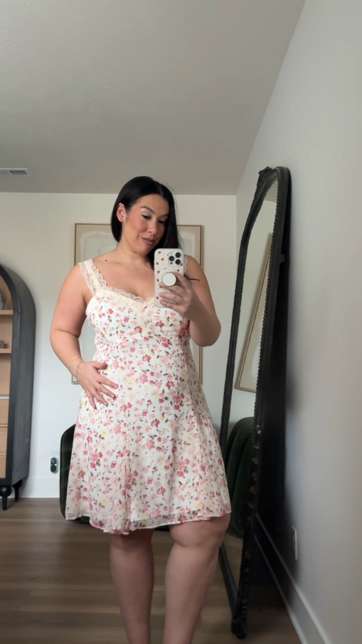 Obsessed with this spring mini dress 👏🏻👏🏻 Shop my midsize Abercrombie favorites on sale for 25% off with my exclusive in-app code! 
-
-
-
Abercrombie sale, LTK Spring Sale, Abercrombie midsize, Midsize spring, Midsize spring haul, Midsize sale, Dress, Spring Break Finds, Curvy, Sale, Easter @abercrombie 


#LTKSpringSale #LTKMidsize #LTKootd