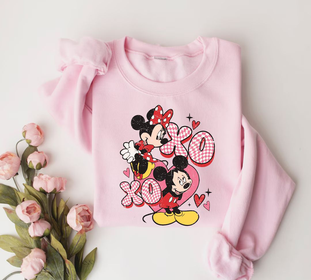 Vintage Mickey and Minnie Sweatshirt, Disney Valentines Day Sweatshirt, Disney Valentine's Day Sh... | Etsy (US)