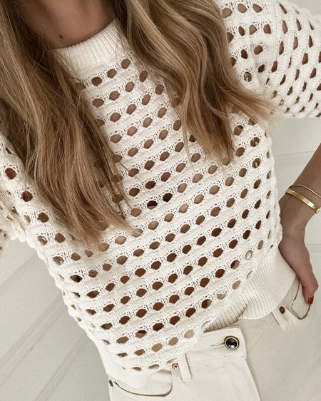 Fashion Jackson wearing white shirt sleeve knit sweater (size small) fit is boxy #fashionjackson #shopbop 

#LTKstyletip