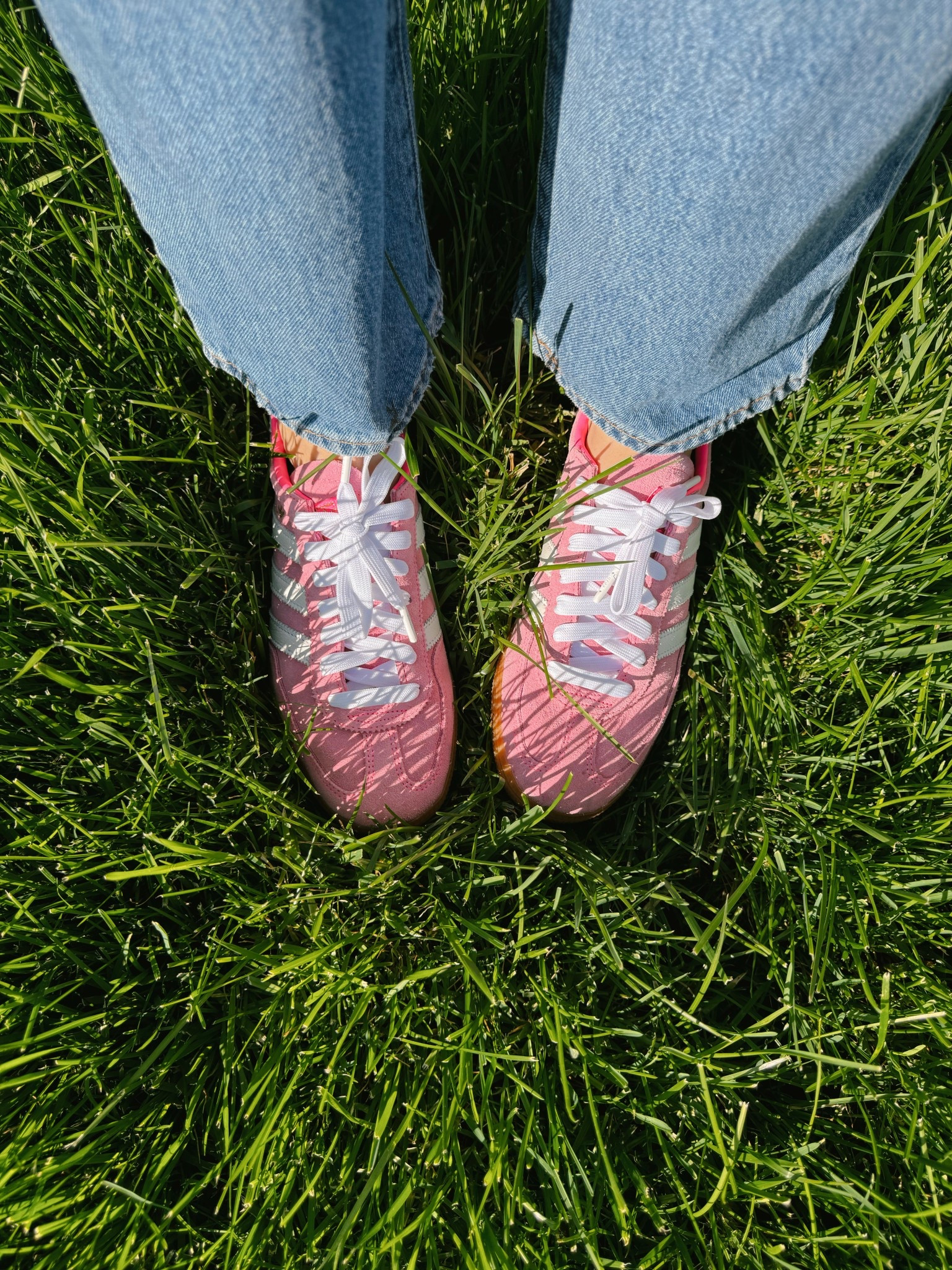 Adidas Handball Spezial / Lucid Pink
Levi 94 Baggy Jeans

#LTKActive #LTKStyleTip #LTKShoeCrush