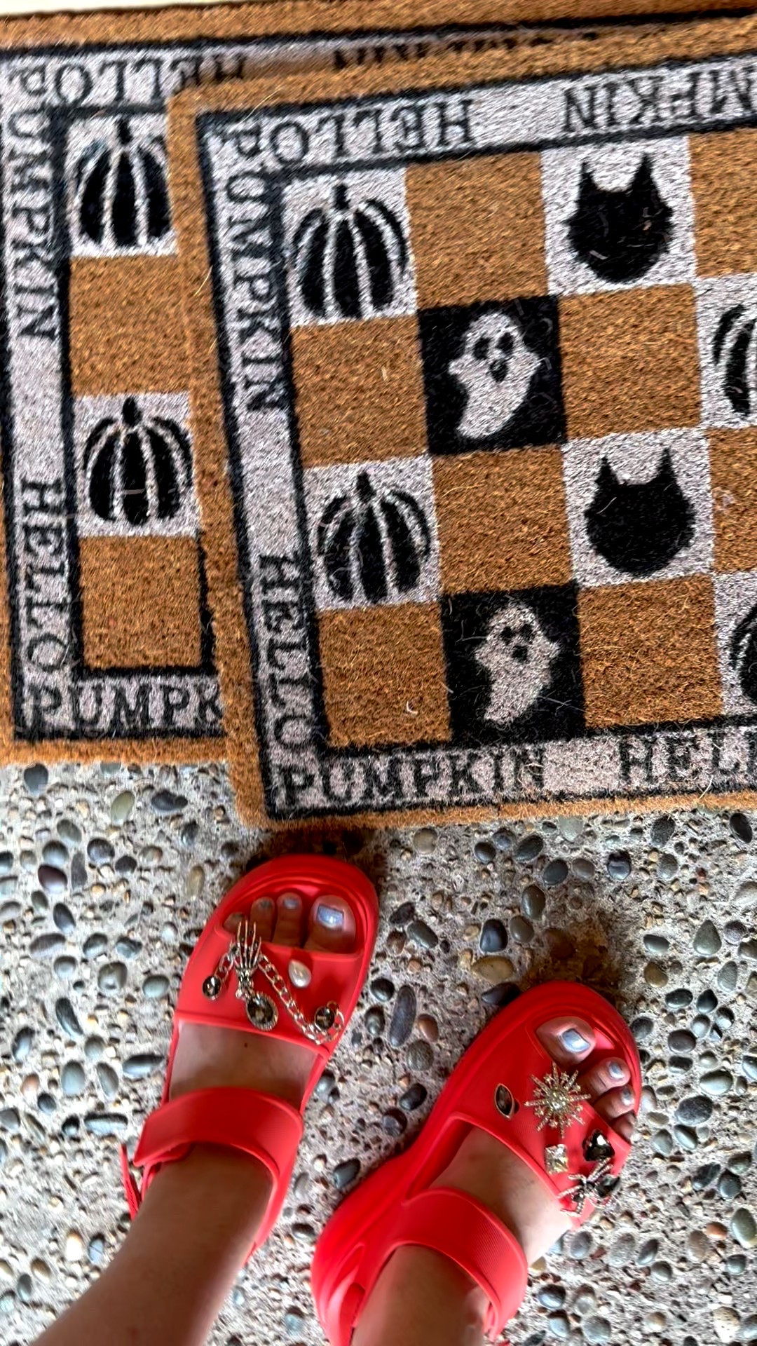 It is time to prepare for spooky season and make sure your doorstep is ready to greet those trick or treaters properly.

#LTKSeasonal #LTKFamily #LTKHome