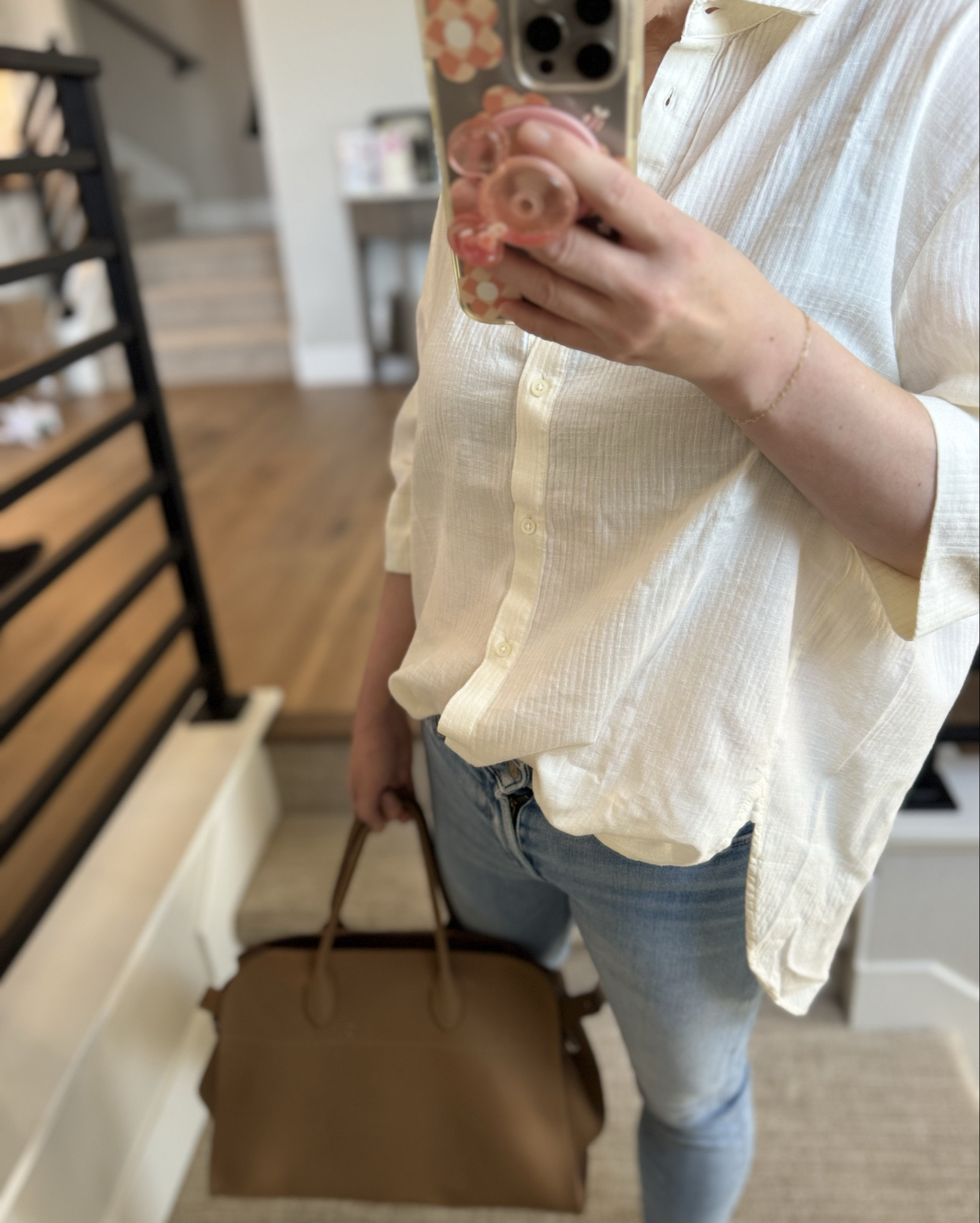 The perfect Summer white button down. Also sharing what’s in my bag. 



Casual shirt. J.Crew 

#LTKFindsUnder100 #LTKStyleTip #LTKSummerEdit