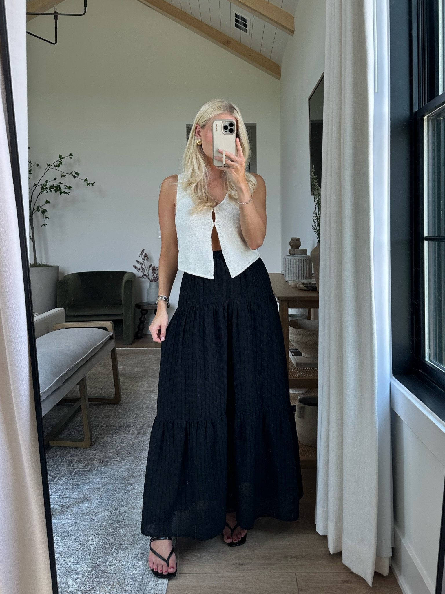 Recent Dynamite Haul!

Wearing a small in top &  skirt, shoes run tts! #kathleenpost #dynamiteclothing #summeroutfit #ad #dynamitestyle @dynamiteclothing


#LTKSeasonal #LTKStyleTip