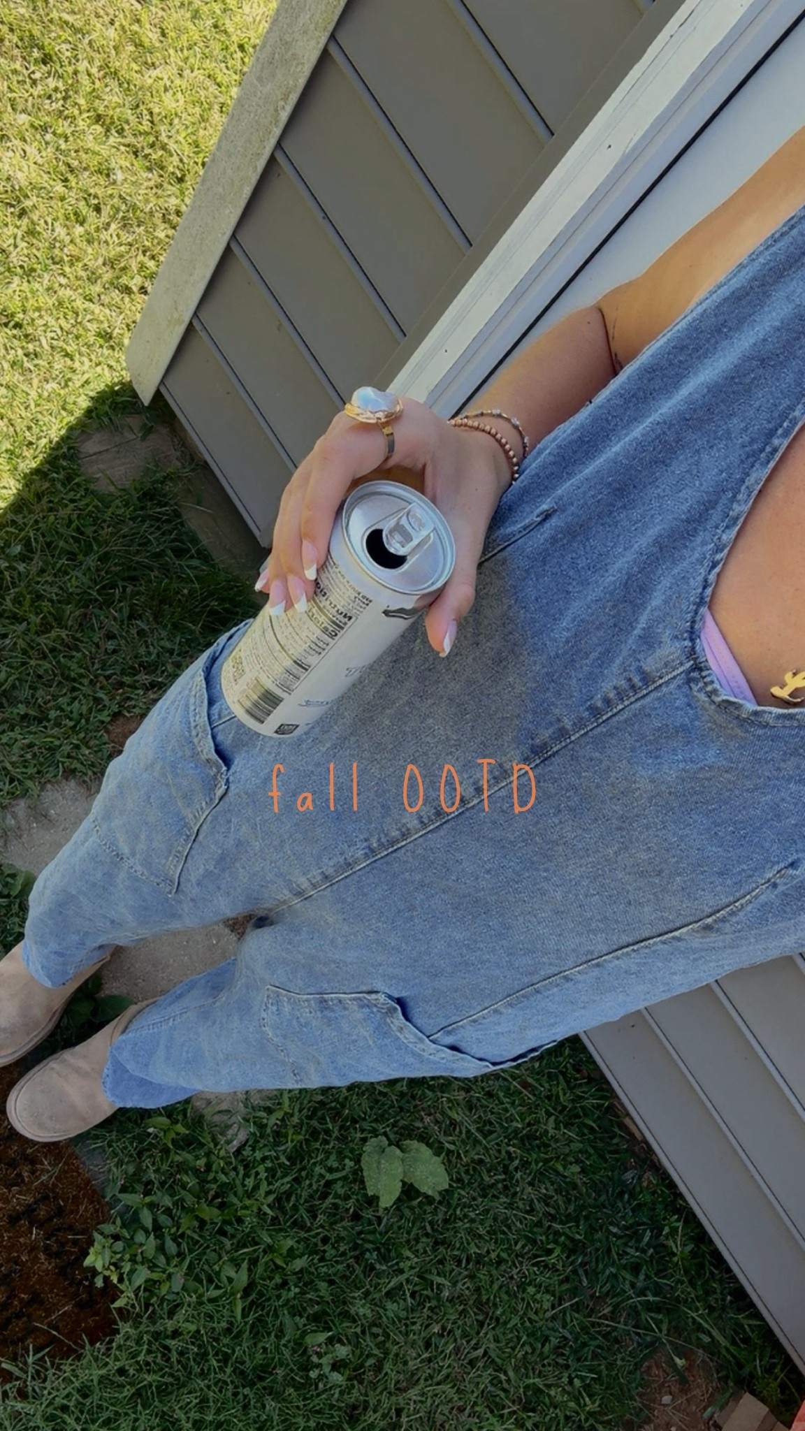 i love a good overall moment 👏🏼👏🏼

#LTKSeasonal #LTKStyleTip #LTKMidsize