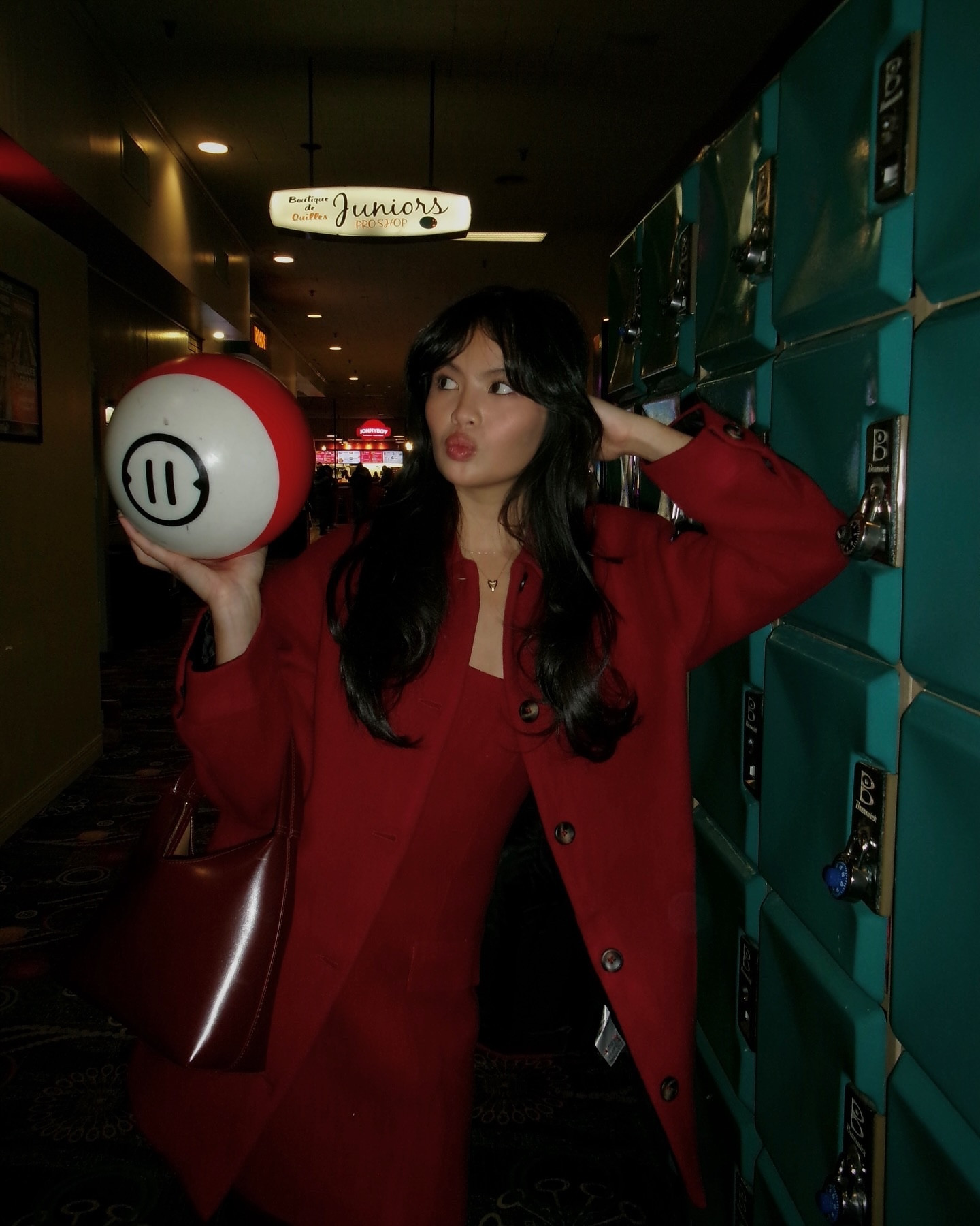 you know what they say: you’re either good at bowling or good in bed 🎳