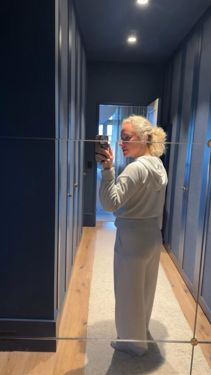 Today’s OOTD! I’ve linked a similar track set and my exact sneakers

#LTKautumn #LTKaustralia #LTKstyletip