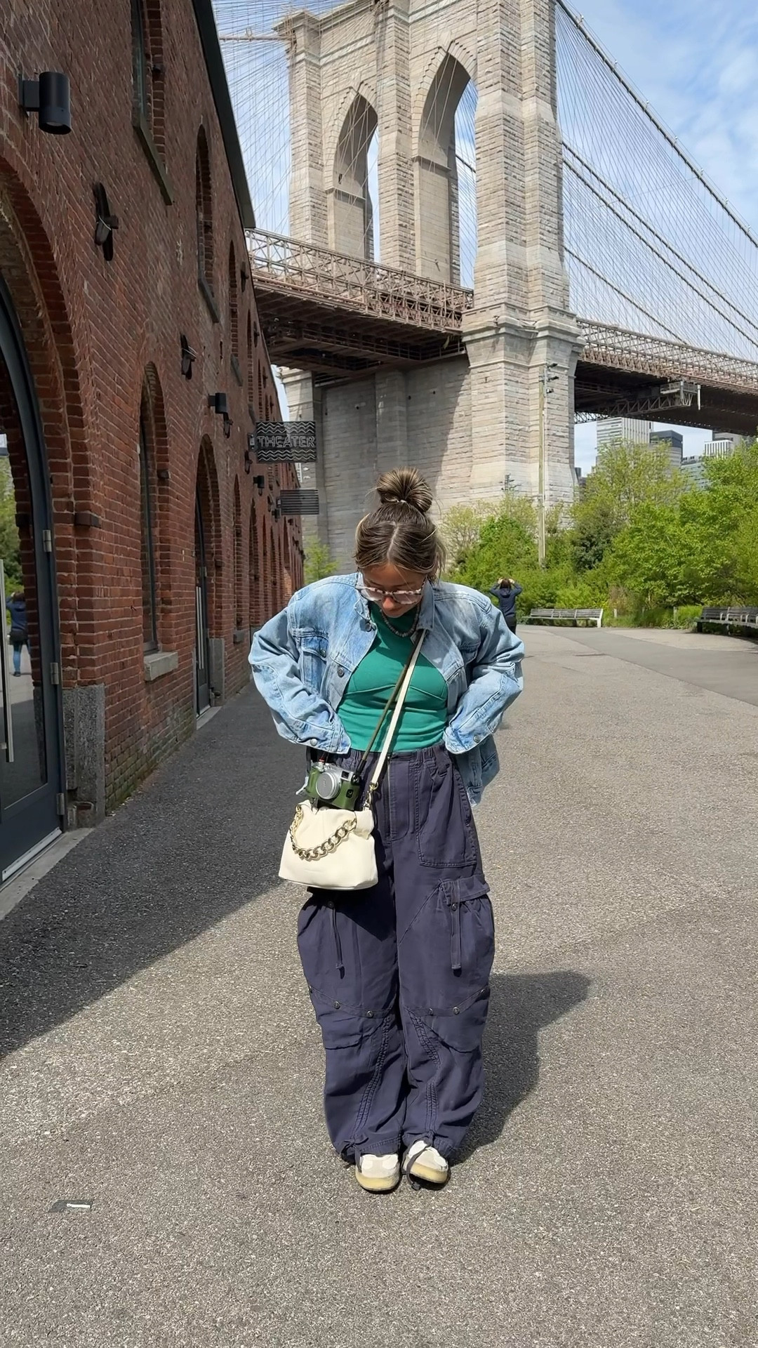 Morning in Brooklyn! I’m wearing a size small in the tee & xs in the pants. Jacket is vintage so I can’t link. Bag is Aimee K!!

#LTKfindsunder50 #LTKstyletip #LTKfindsunder100