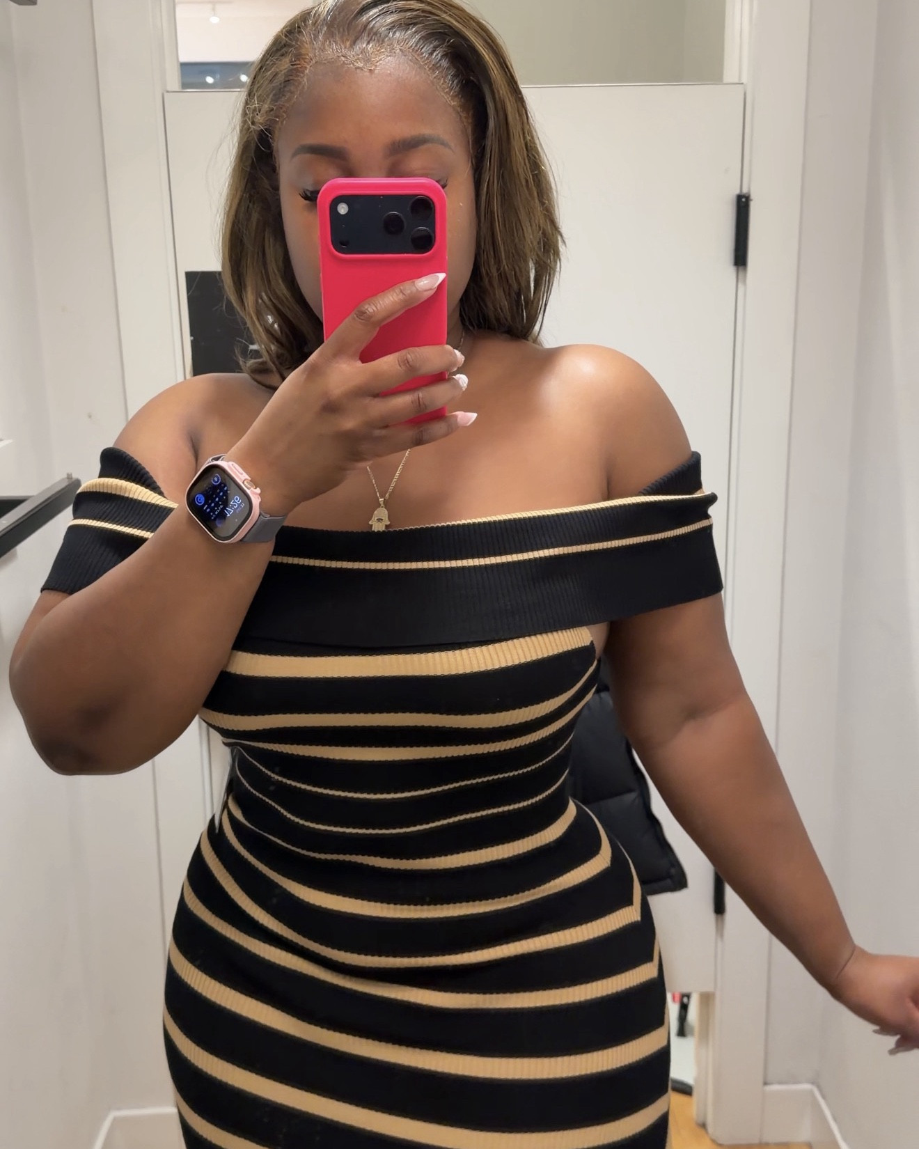 Wow woww EXPRESS did their big one with her 😩😍😍. She is very stretchy. I am wearing a size LARGE. 

#LTKMidsize #LTKootd #LTKPlusSize