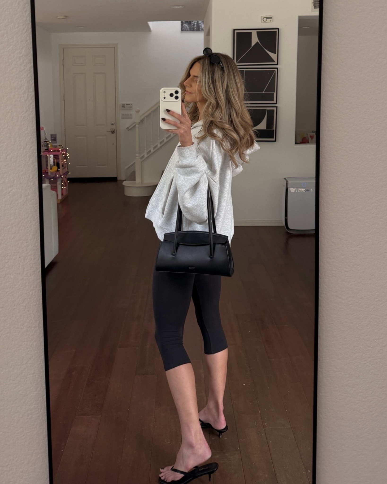 @la.norris absolutely slays my hair every single time

When you can go 7 months without a touch-up… you know it’s good 😮‍💨

SD girlies — run to @citizen.salon  @elwoodclothing @frejanyc @skims