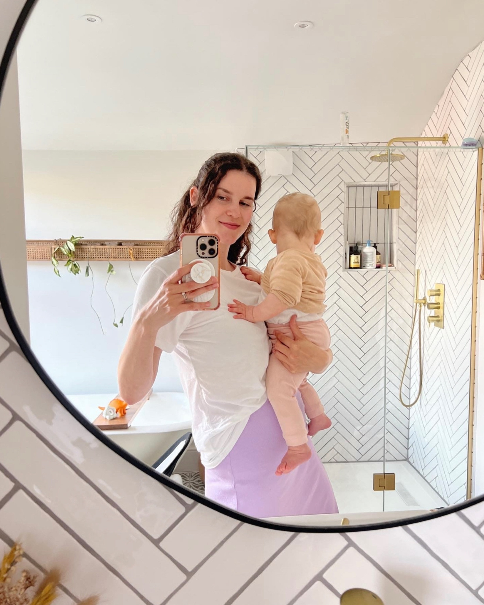Selfie from our renovated bathroom 💜🤍

#LTKhome #LTKSeasonal