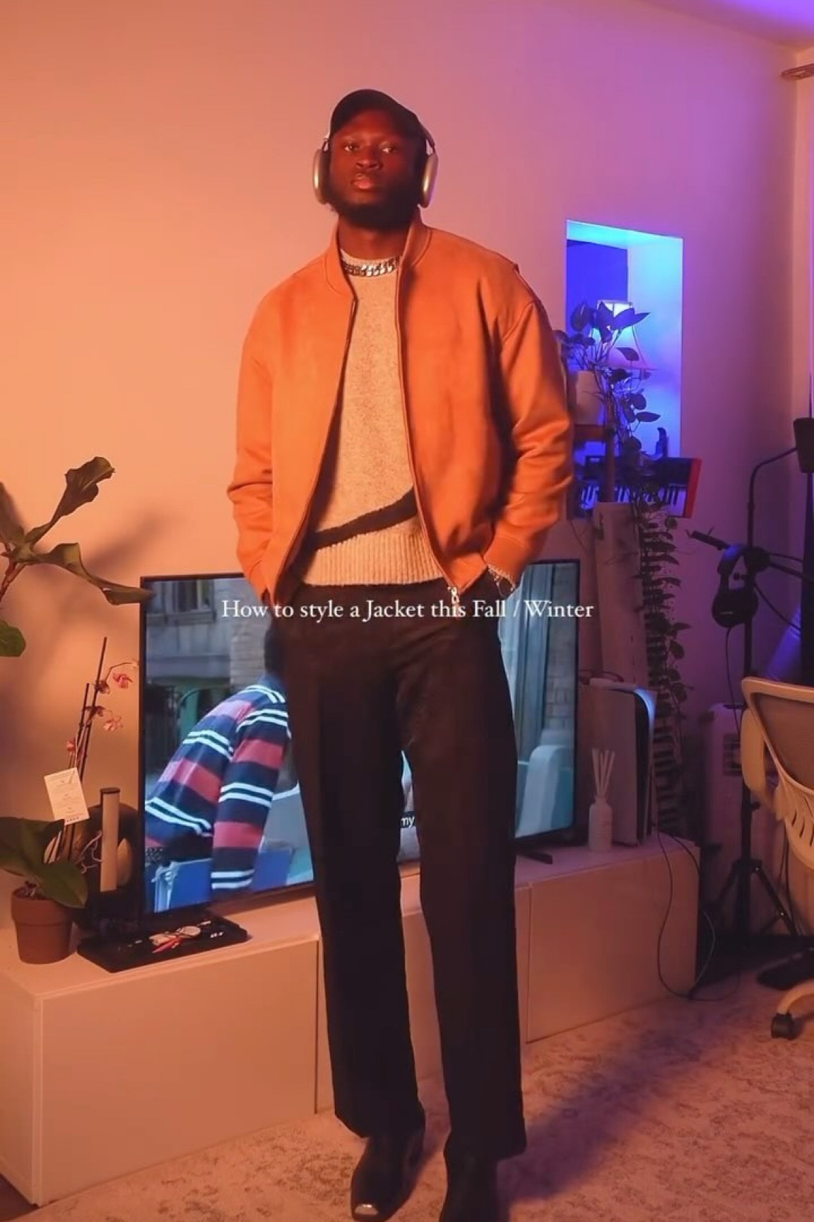Outfit inspiration 2 | Guess the TV show playing in the Background 👇🏿
•
Jacket & Pants - @asos 
•
•
#outfitinspiration #ootd #ootdfashion #fashionstyle #fashionforyou #minimalstreetstyle

#LTKMens #LTKSeasonal #LTKStyleTip