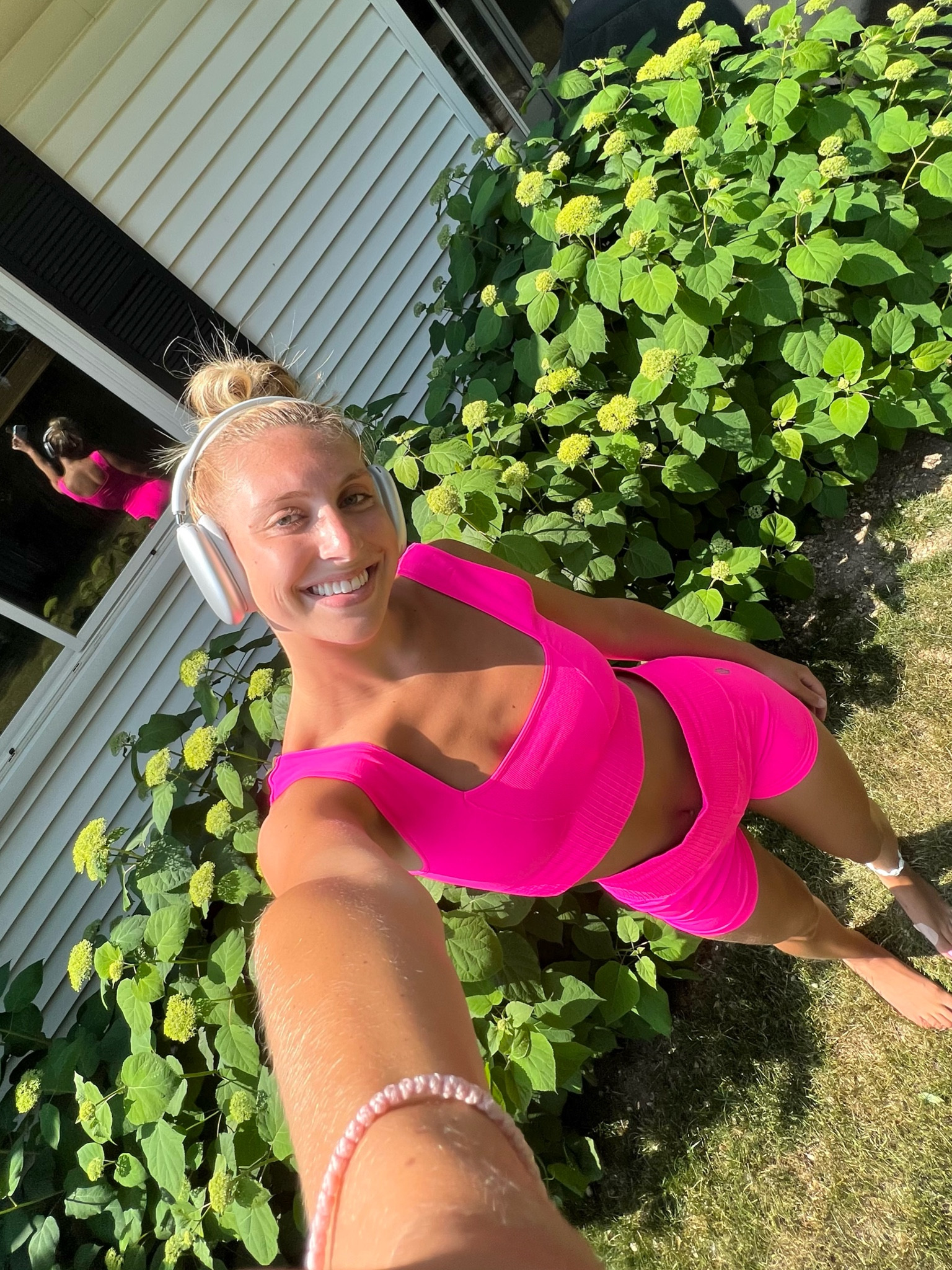 hot pink workout set, yes please! 💓