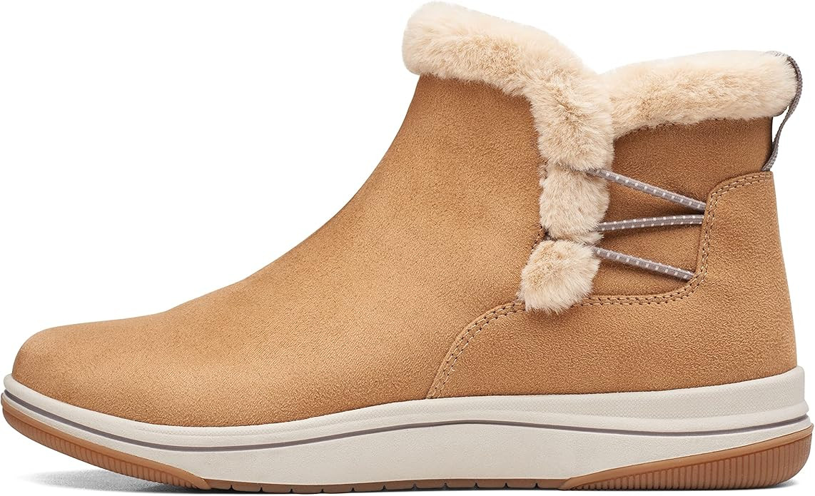 Clarks Women's Breeze Fur Ankle Boot | Amazon (US)