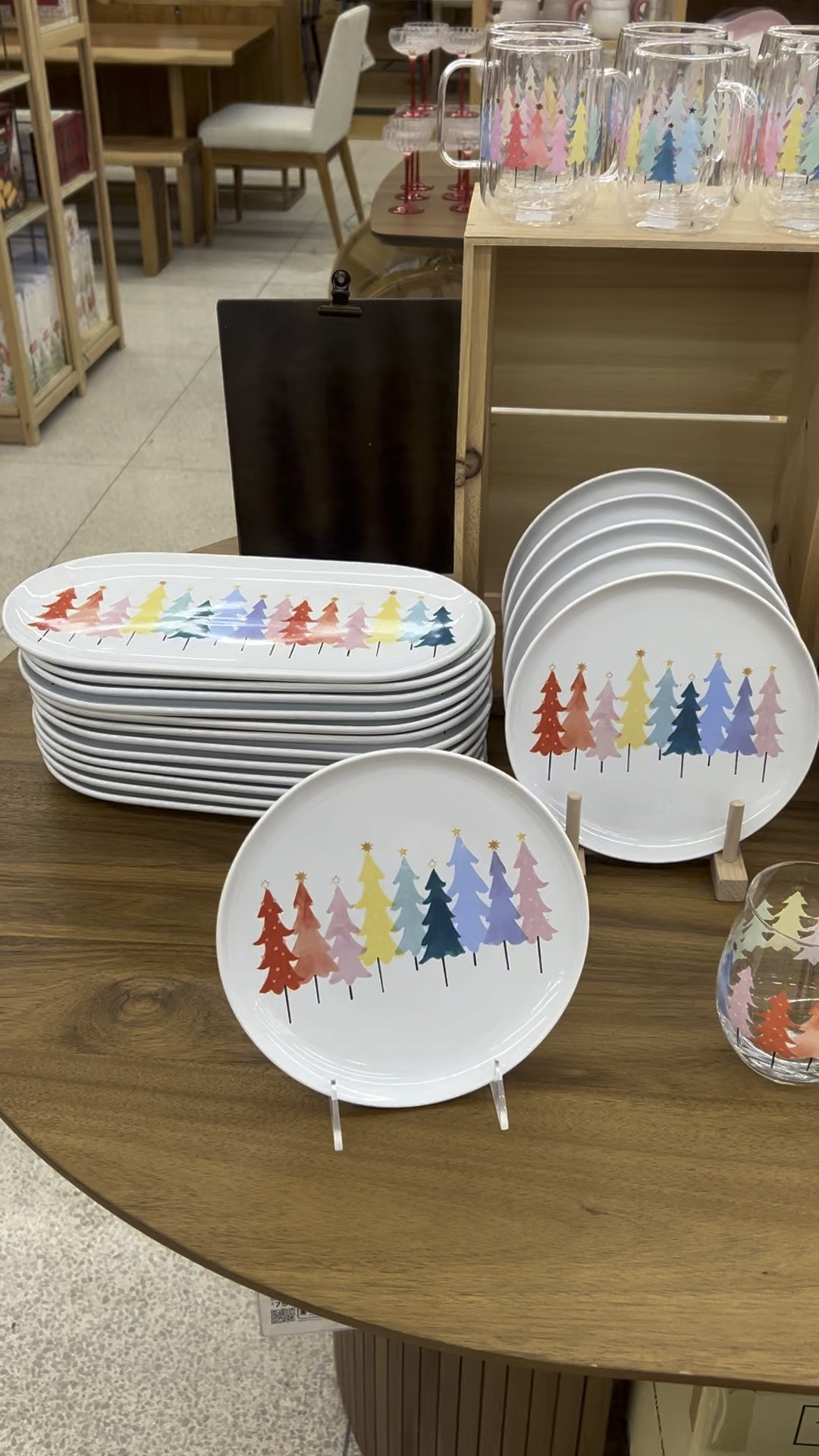 Loving this pastel tree collection at world market had to pick a few things up 
#worldmarket #holiday #home

#LTKVideo #LTKHome #LTKHoliday