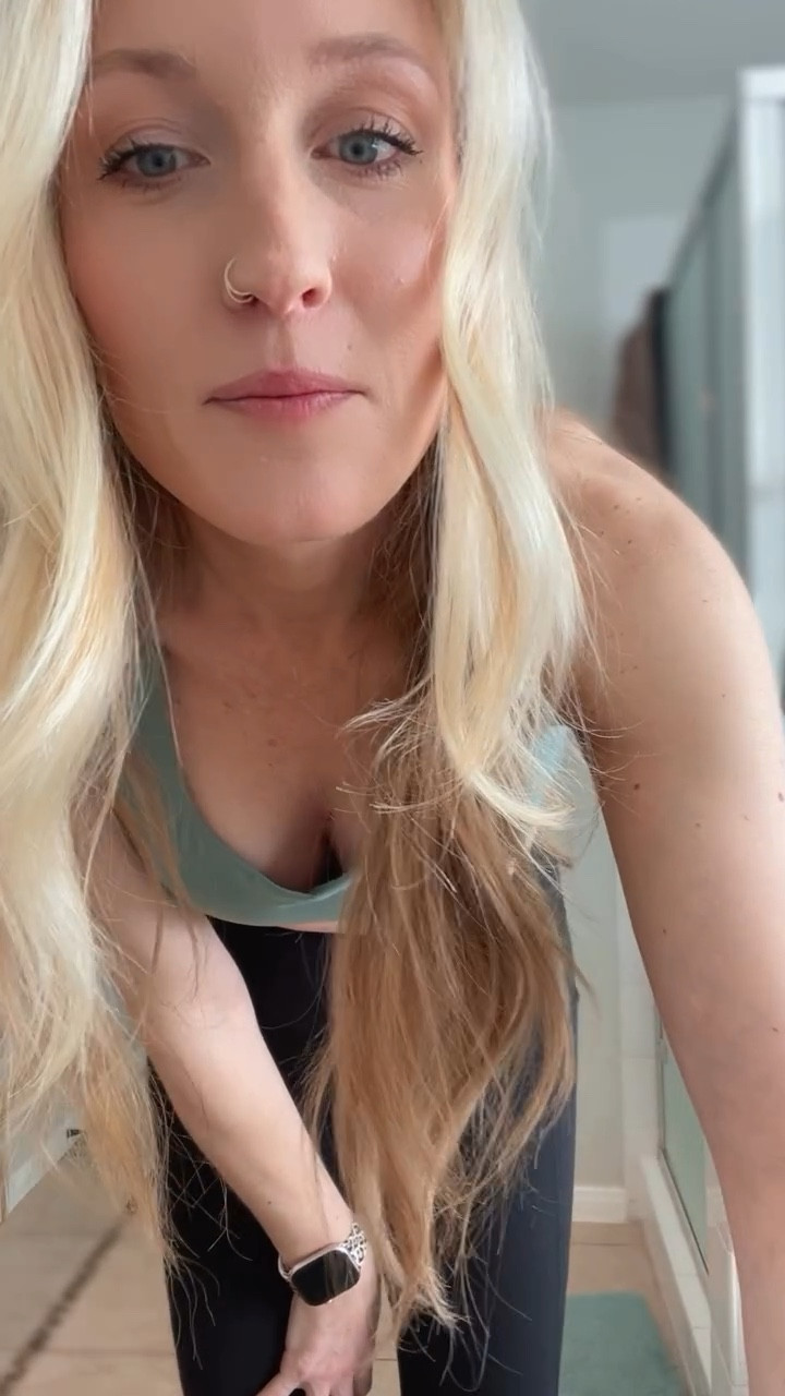 PSA: if you haven’t tried @colorfulkoala yoga pants yet, what are you even doing with your life?! They’re the perfect combo of high waisted, high compression, and buttery soft. And don’t even get me started on the seamless options - no more front wedgie drama! 😂 Stock up, friends, and thank me later!

#LTKOver40 #LTKActive #LTKSaleAlert