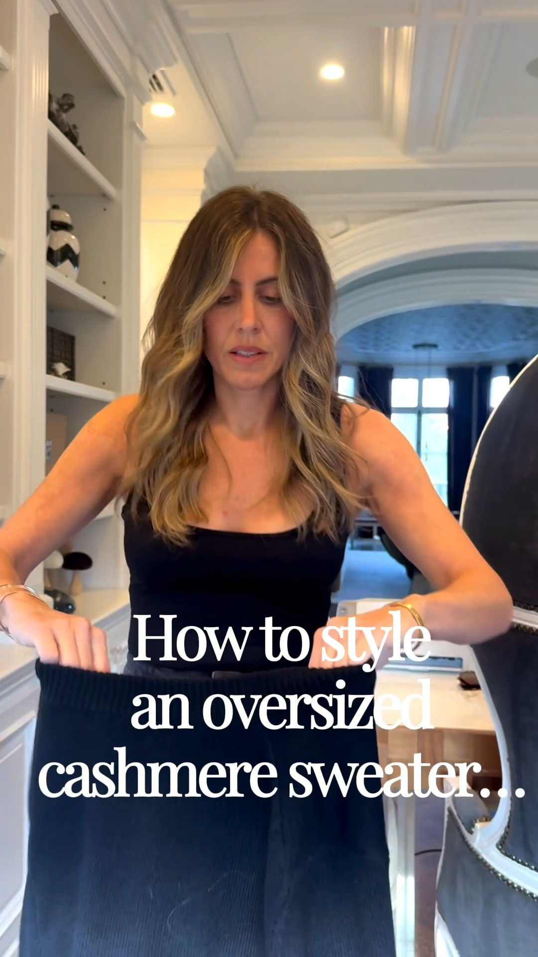 How to style an oversized cashmere sweater without looking sloppy 🤍
This oversized cashmere sweater from Quince is one of those wardrobe staples that does the work for you.

Style tips that always elevate it:
• Front tuck or half tuck for shape
• Pair with structured denim or tailored pants
• Add contrast with leather, suede, or sharp accessories
• Keep the palette neutral for a modern, polished look

If you’re over 40 and want outfits that feel relaxed but still intentional, oversized knits are the answer—especially when the fabric is this good.

Save this for easy outfit formulas ✨
Follow for everyday styling ideas that actually work.
@onequince #quincepartner 
#oversizedsweater #cashmerestyle #quincepartner #howtostyle #neutralstyle #capsulewardrobe #effortlessstyle #styleover40 #modernwardrobe #quietluxury #fallstyle #winteroutfits #elevatedbasics


#LTKootd #LTKgrwm #LTKOver40